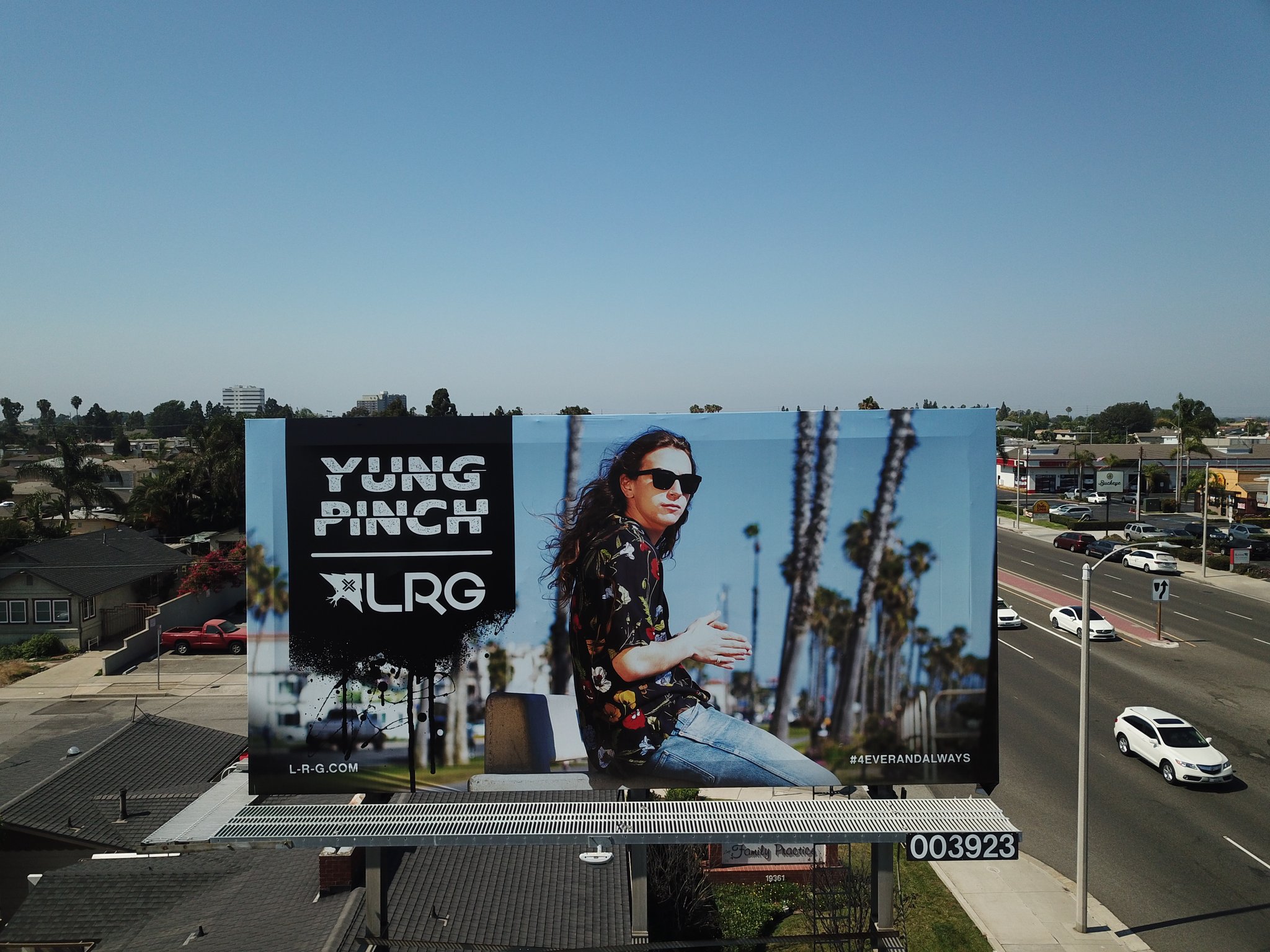 Yung Pinch Billboards - Street , HD Wallpaper & Backgrounds