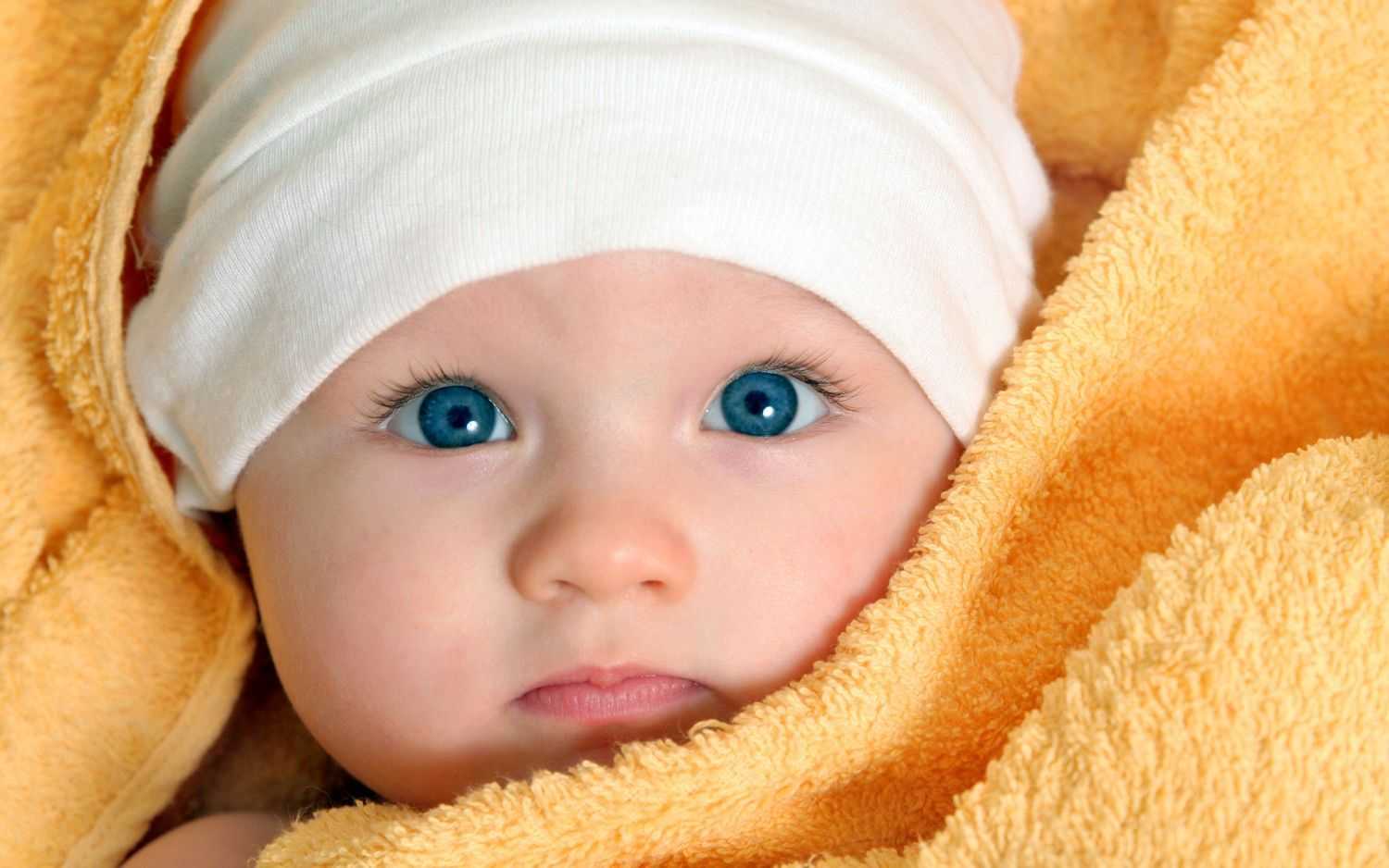 Stylish Little Boy Wallpaper - Top 10 Cutest Baby In The World , HD Wallpaper & Backgrounds