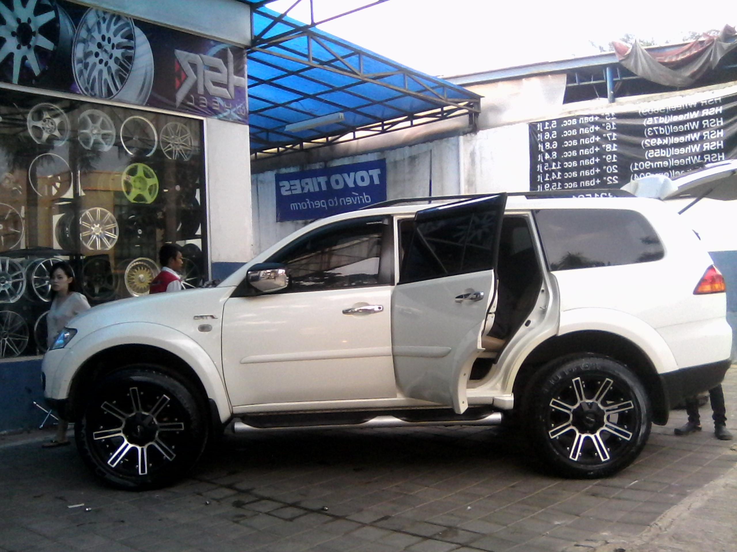 Wallpaper Mobil Sport Modifikasi - Compact Sport Utility Vehicle , HD Wallpaper & Backgrounds