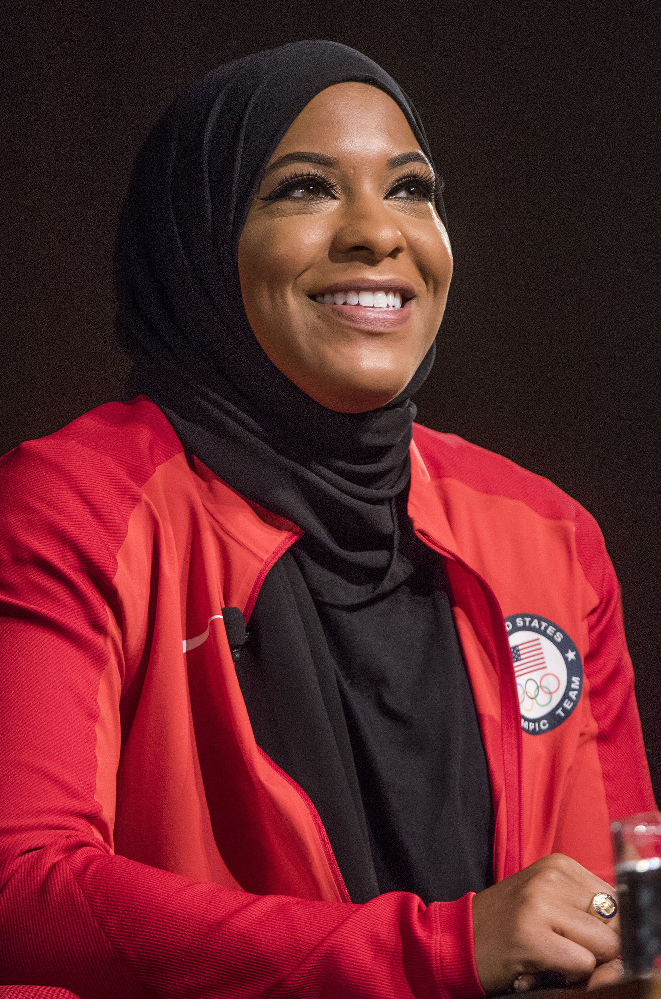 Ibtihaj Muhammad , HD Wallpaper & Backgrounds