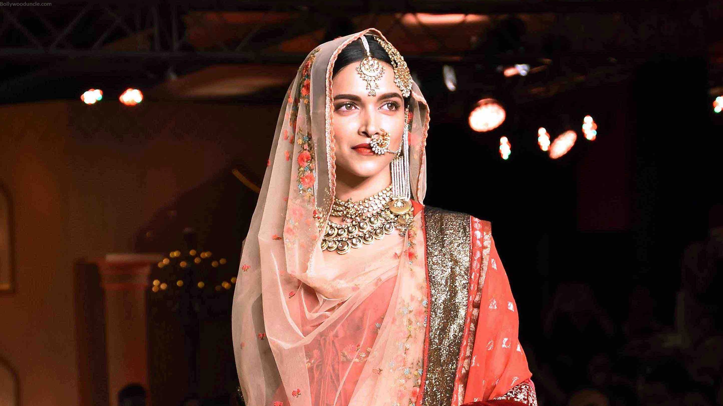 Deeppika Padukon Bajirao Mastani Hd Photos - Deepika Padukone Anju Modi , HD Wallpaper & Backgrounds