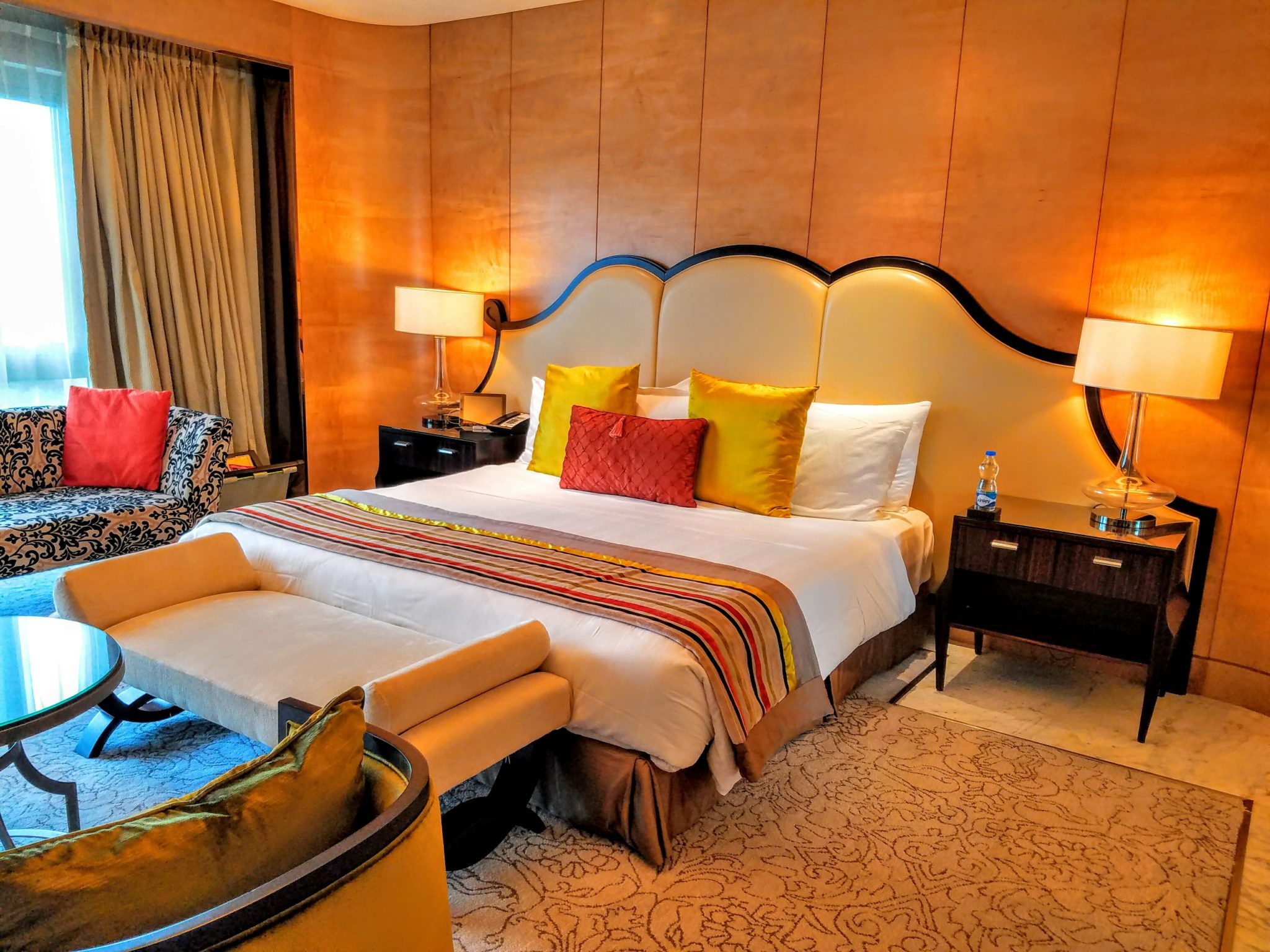 The Lavish, Palatial Tribute To Southern India's Greatest - Itc Grand Chola Eva Rooms , HD Wallpaper & Backgrounds