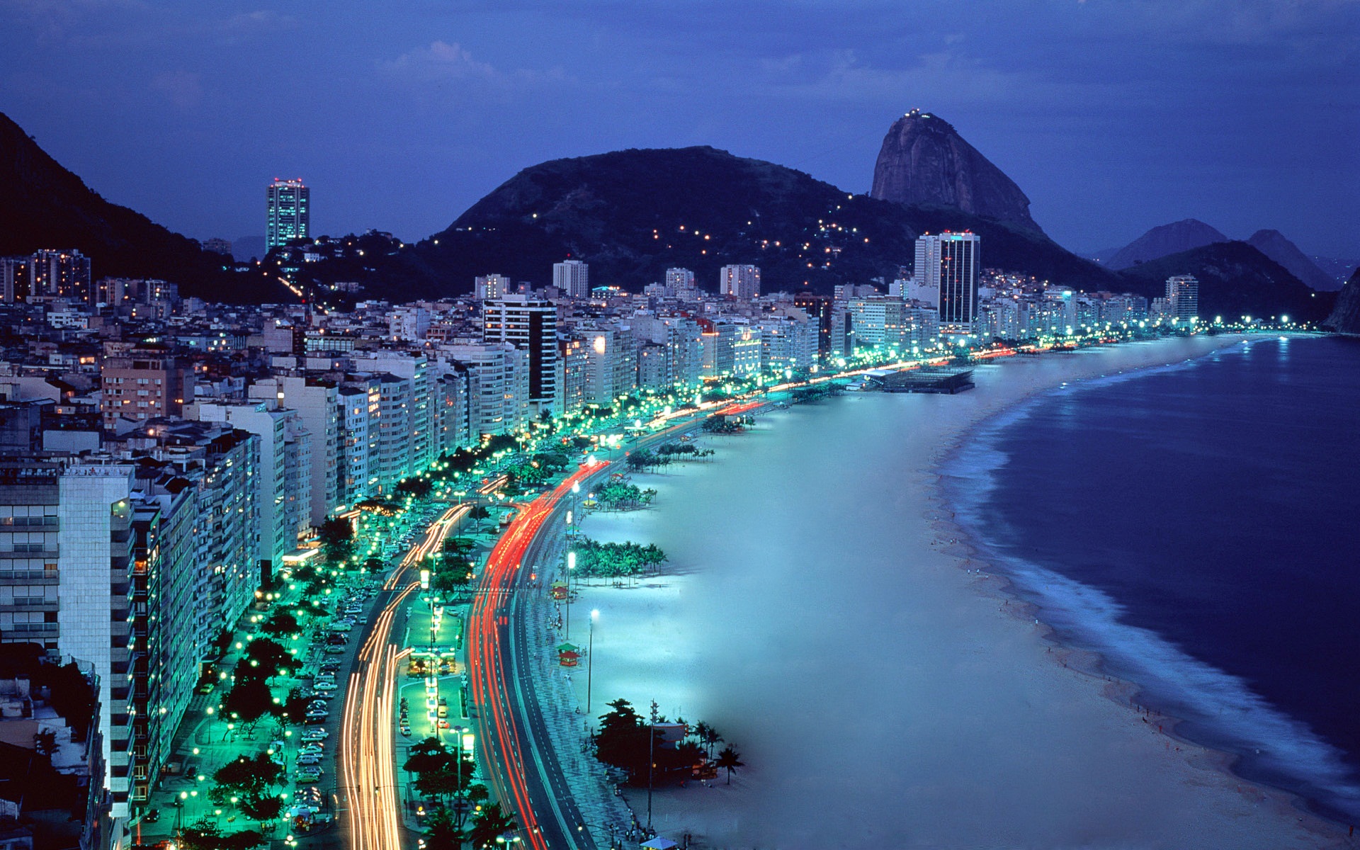Praia De Copacabana No Rio De Janeiro, Brasil - Copacabana Rio De Janeiro Brasil , HD Wallpaper & Backgrounds