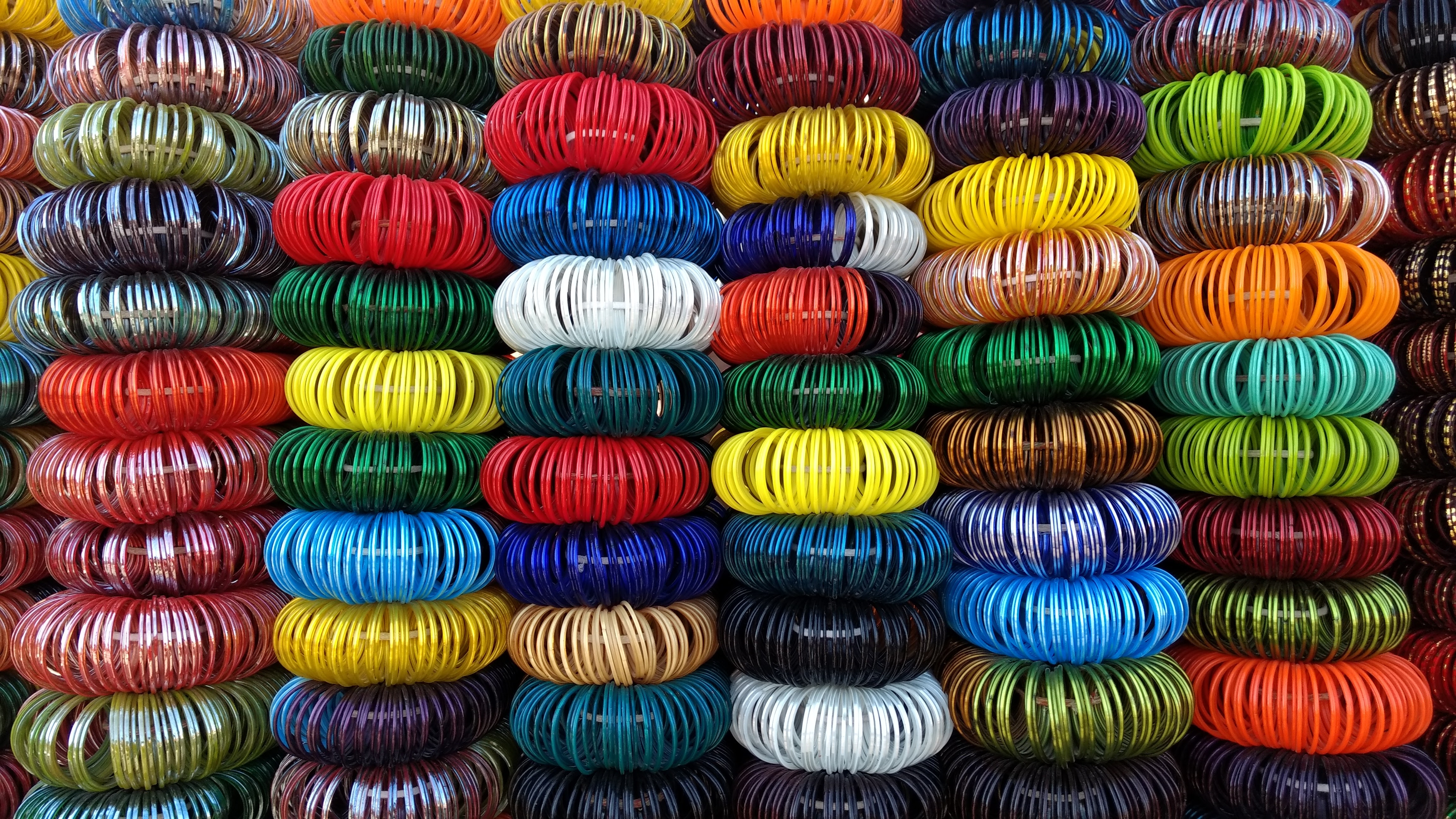 Bangles Made Of Glass Stacked For Sale In Jodhpur, - Glass Bangal , HD Wallpaper & Backgrounds