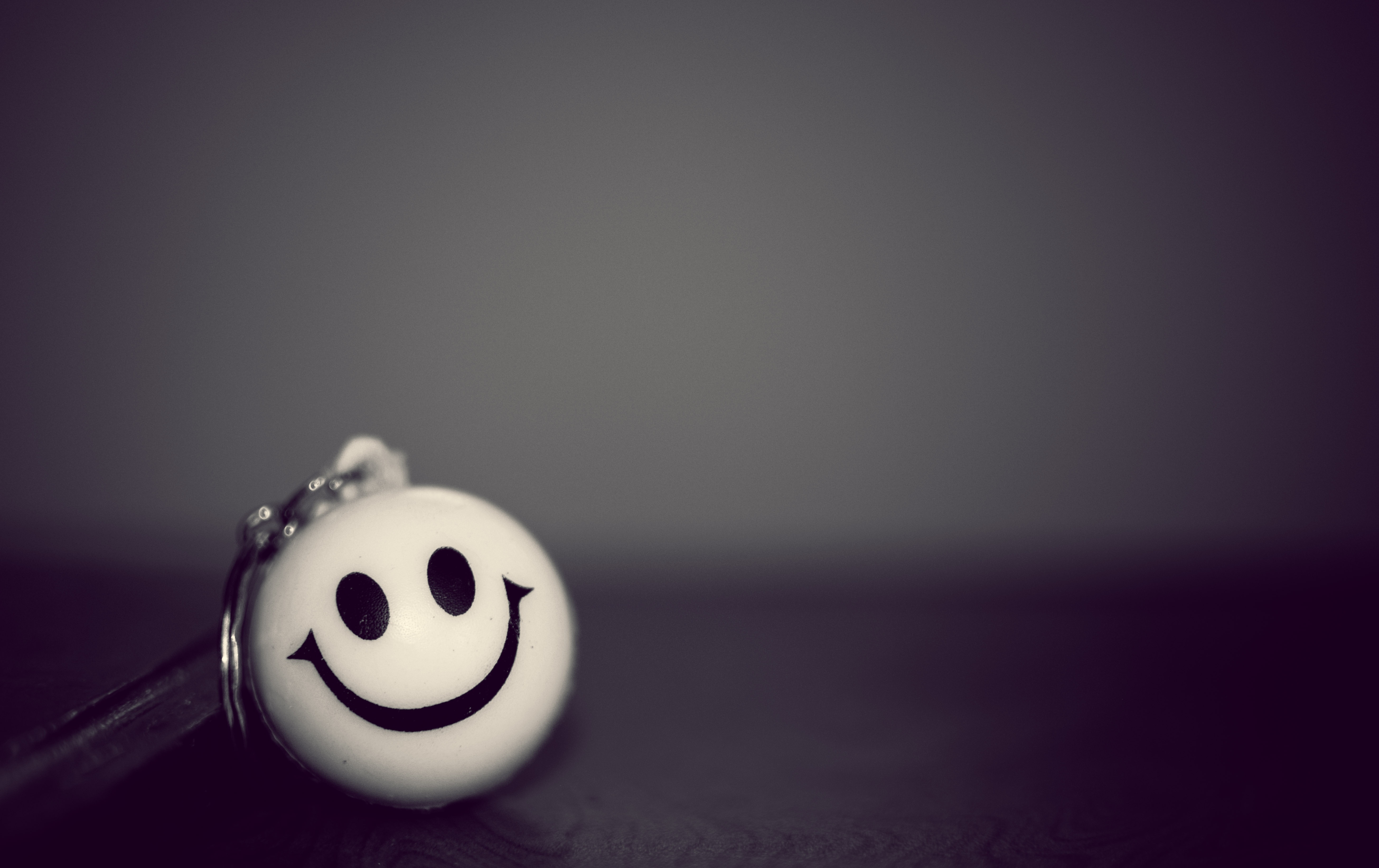 Smiley Smile Bw Keychain - Happy Birthday To Principal Sir , HD Wallpaper & Backgrounds