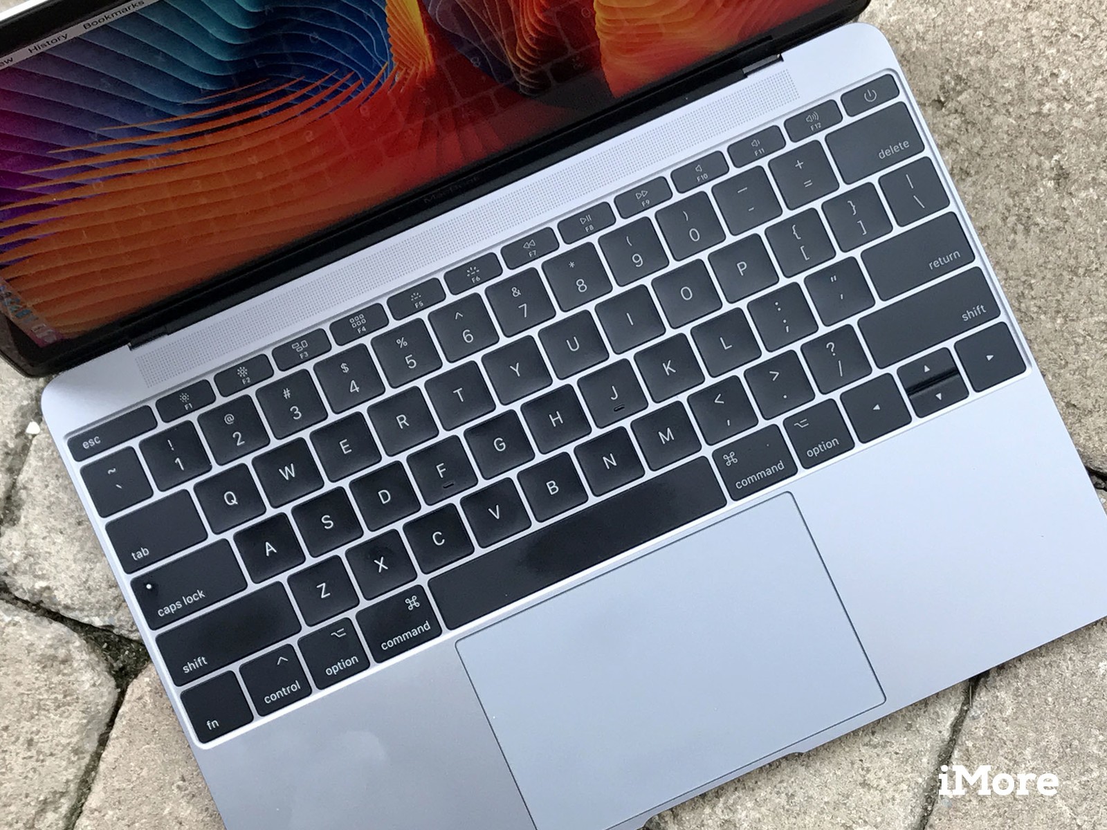 Macos Keychain Vulnerability What You Need To Know - Macbook Pro 2017 13 Inch Keyboard , HD Wallpaper & Backgrounds