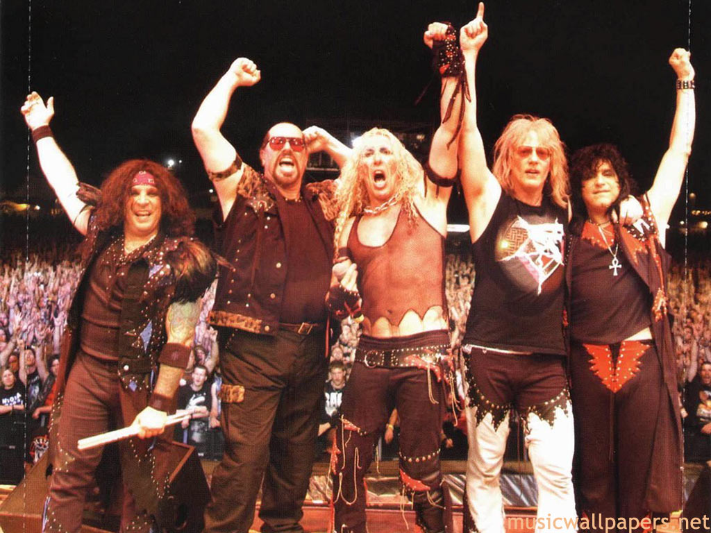 Twisted Sister Wallpaper - Twisted Sister Live At Wacken The Reunion , HD Wallpaper & Backgrounds