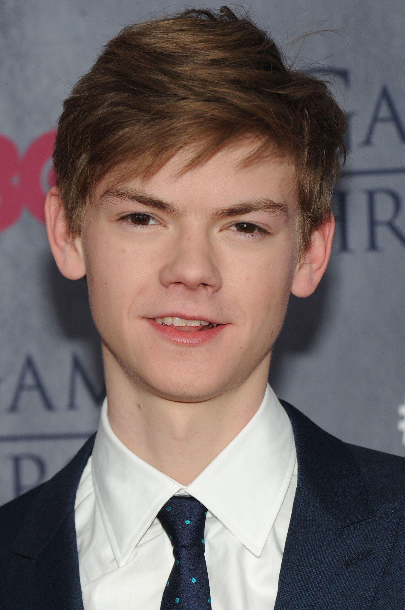 Thomas Sangster - Thomas Sangster Best , HD Wallpaper & Backgrounds
