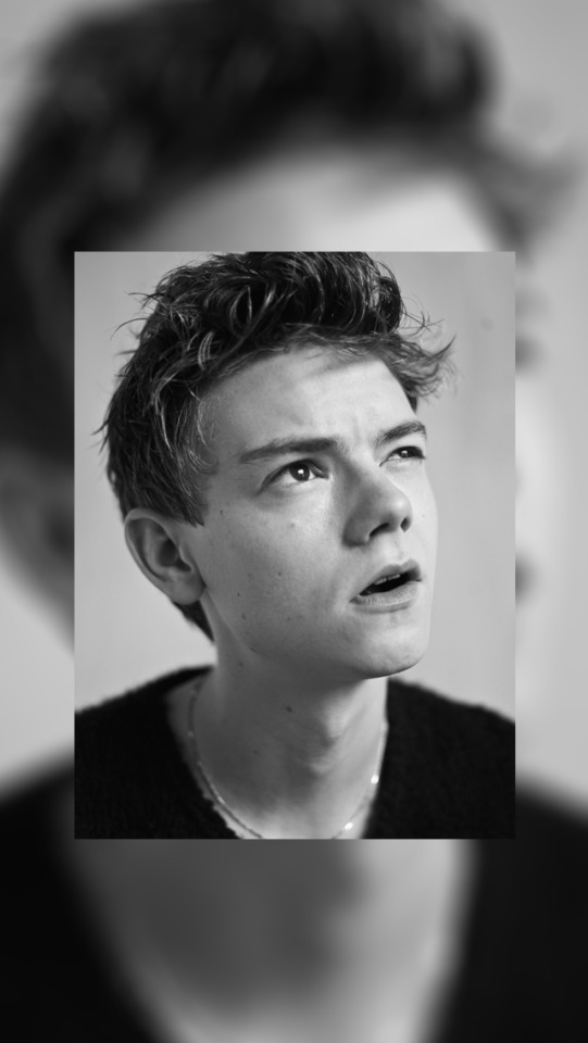 Requested Thomas Sangster - Thomas Brodie Sangster Good , HD Wallpaper & Backgrounds