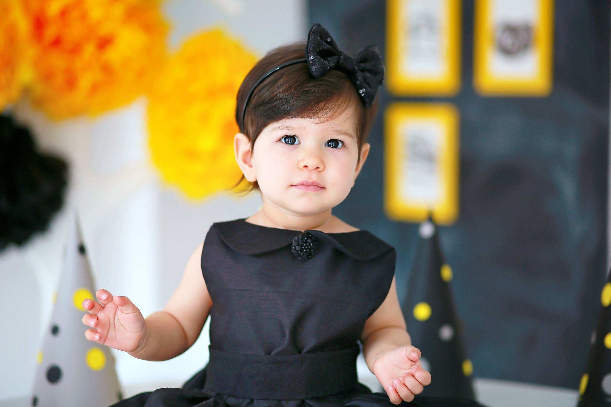 Beauty Angel Baby In Black Dress - Black Dress Cute Baby , HD Wallpaper & Backgrounds