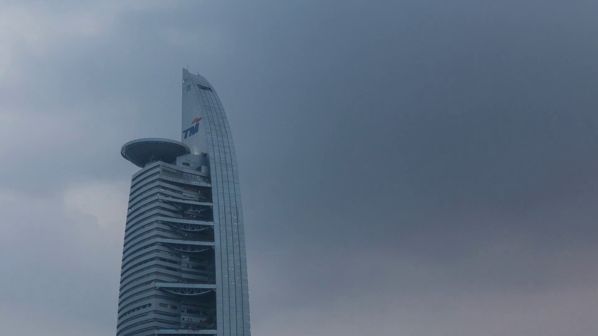 Sunset Time Lapse At Telekom Malaysia Headquarters - Tower Block , HD Wallpaper & Backgrounds