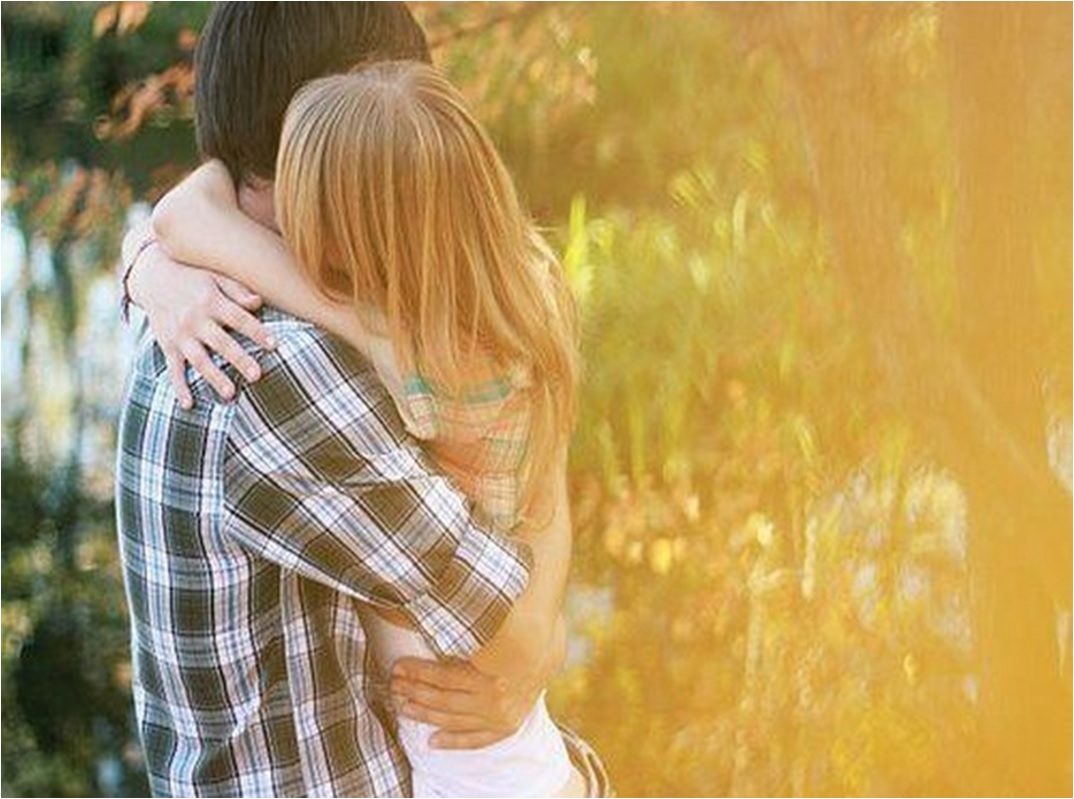 Hug Day Wallpapers Hd - Love Romantic Hug Day , HD Wallpaper & Backgrounds