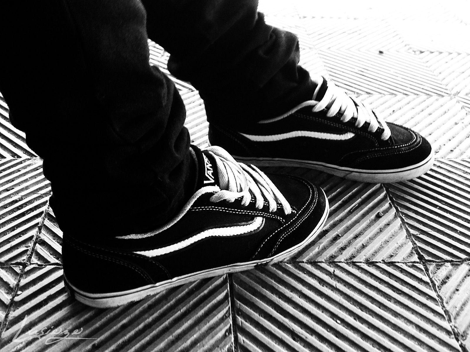 Vans Shoes Wallpaper Hd - Shoes Vans Off The Wall , HD Wallpaper & Backgrounds