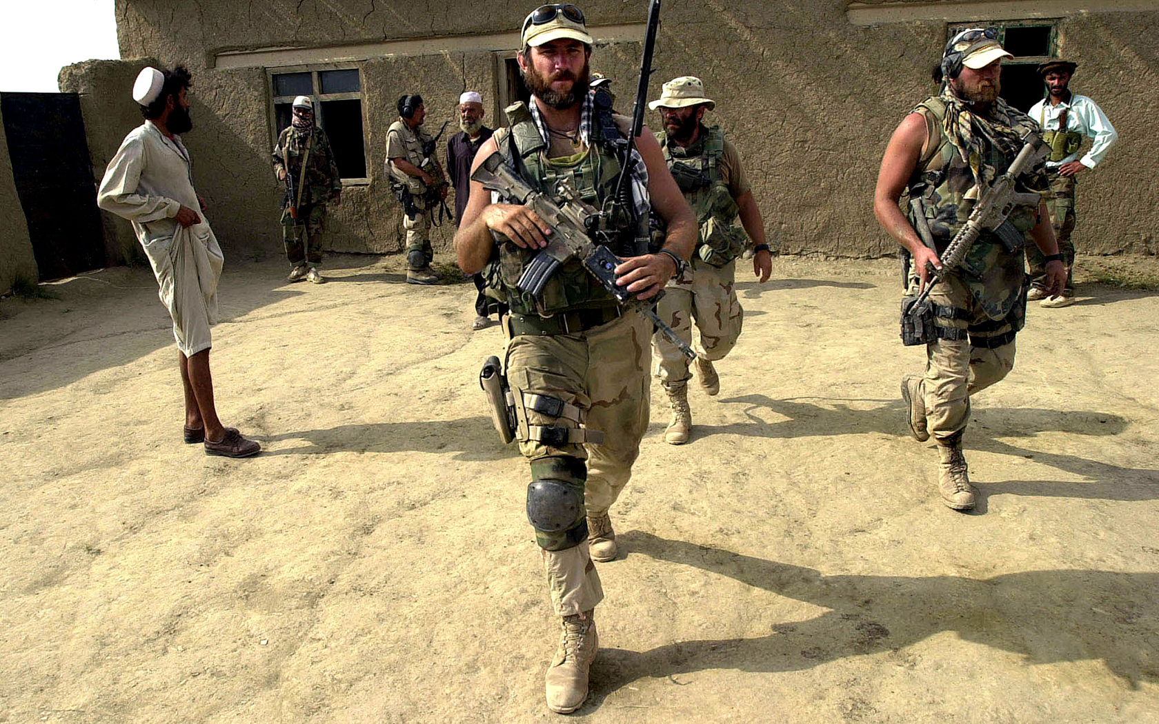 Soldier Wallpaper And Background Image - Us Special Forces Afghanistan 2002 , HD Wallpaper & Backgrounds