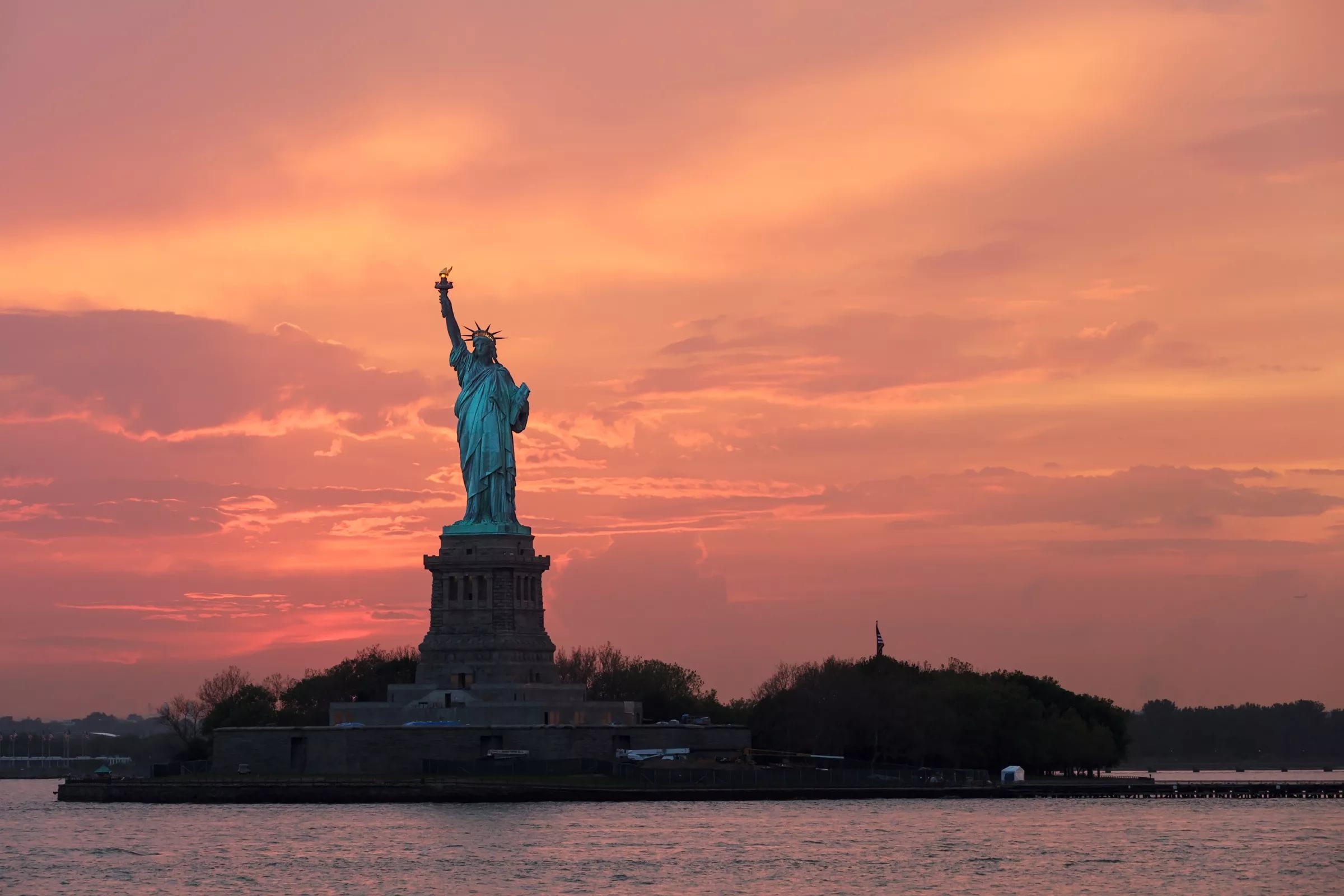 Statue Of Liberty Hd Wallpaper - Statue Of Liberty , HD Wallpaper & Backgrounds