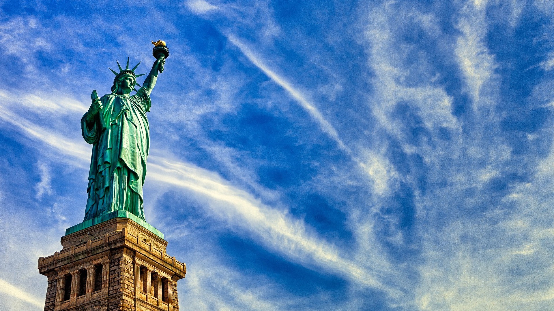 Beautiful Statue Of Liberty Wallpaper Hd - Statue Of Liberty , HD Wallpaper & Backgrounds