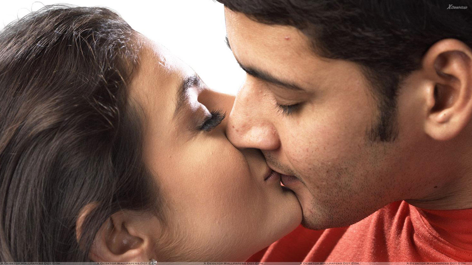 You Are Viewing Wallpaper - Kiss Of Anushka Shetty , HD Wallpaper & Backgrounds