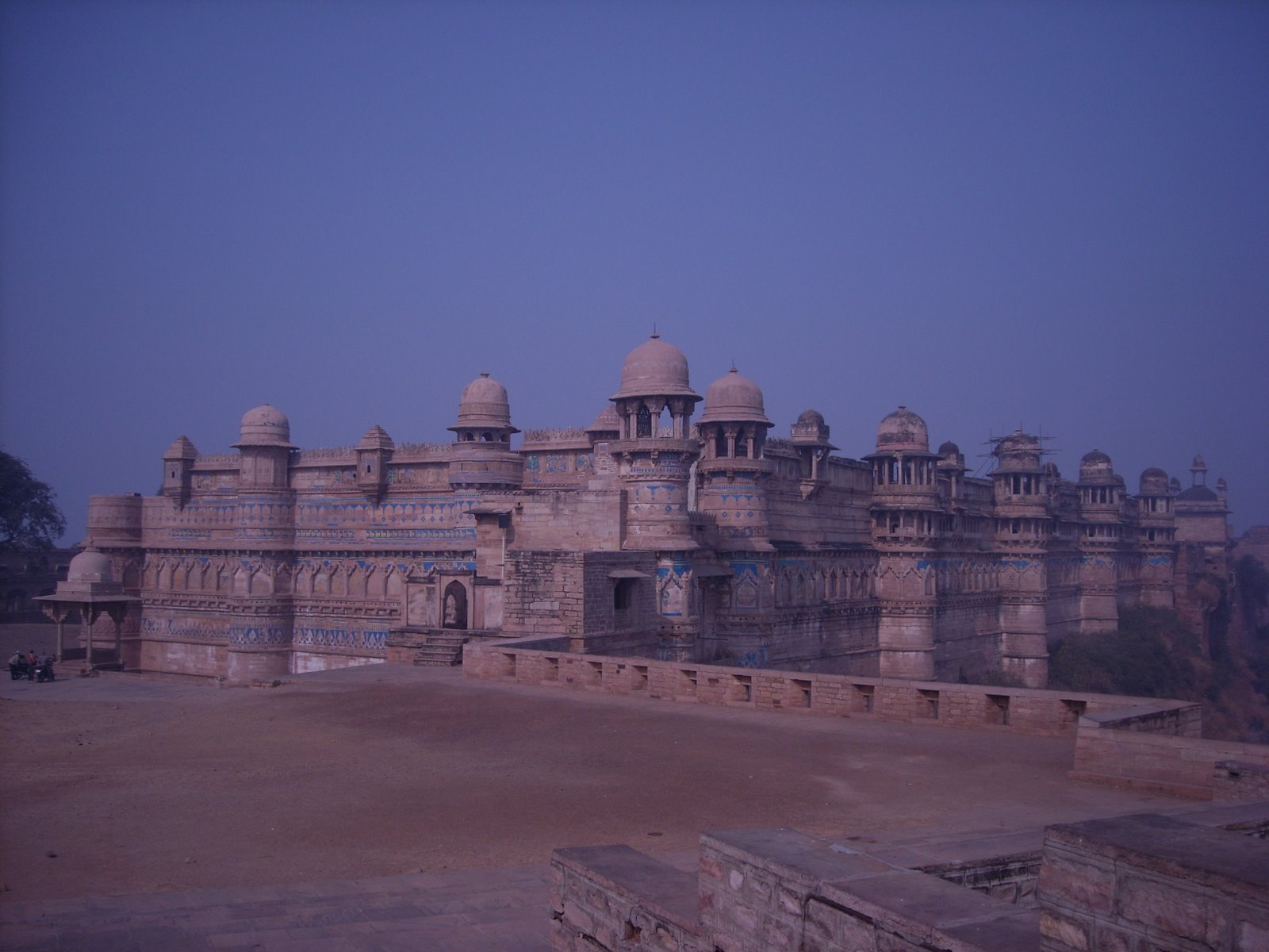 Man Singh Palace, One Of The Best Preserved Palaces - Gwalior Fort , HD Wallpaper & Backgrounds