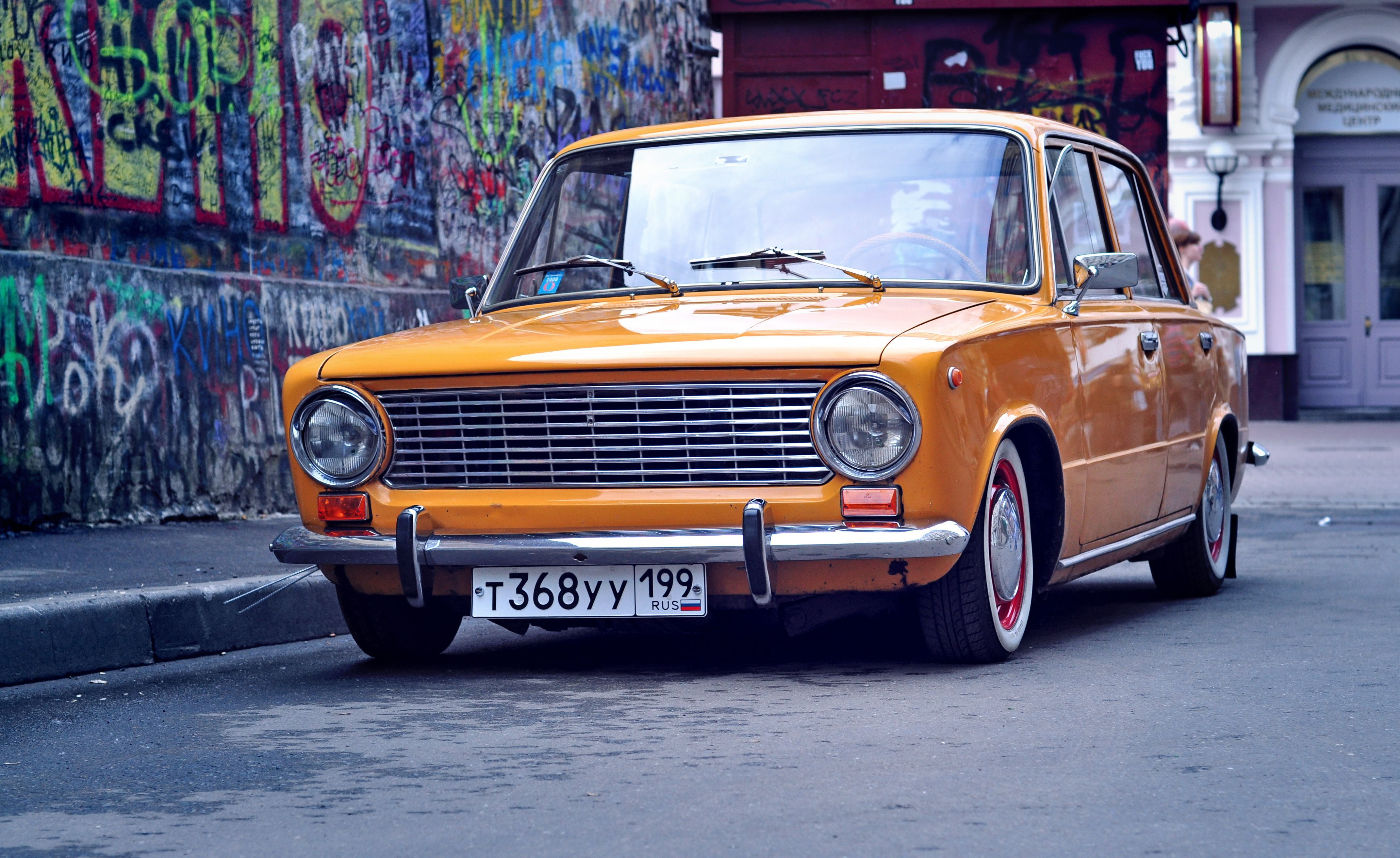 Yellow Tofas Murat Sedan, Road, Background, Wallpaper, - Retro Car , HD Wallpaper & Backgrounds
