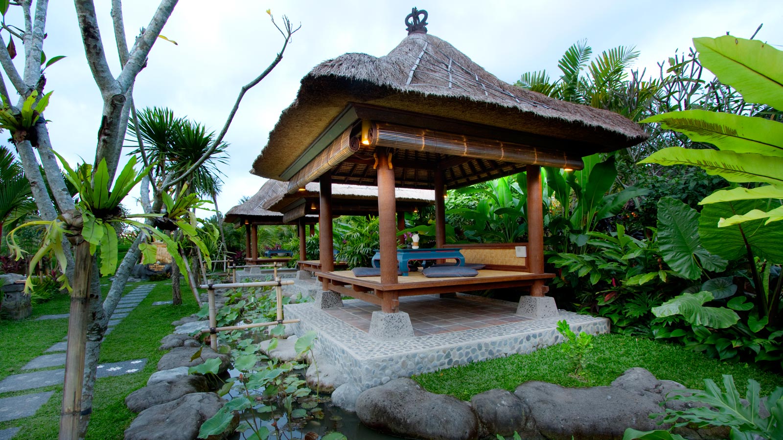 Rejuvenate Body And Soul Bebek Tepi Sawah Ubud Halal