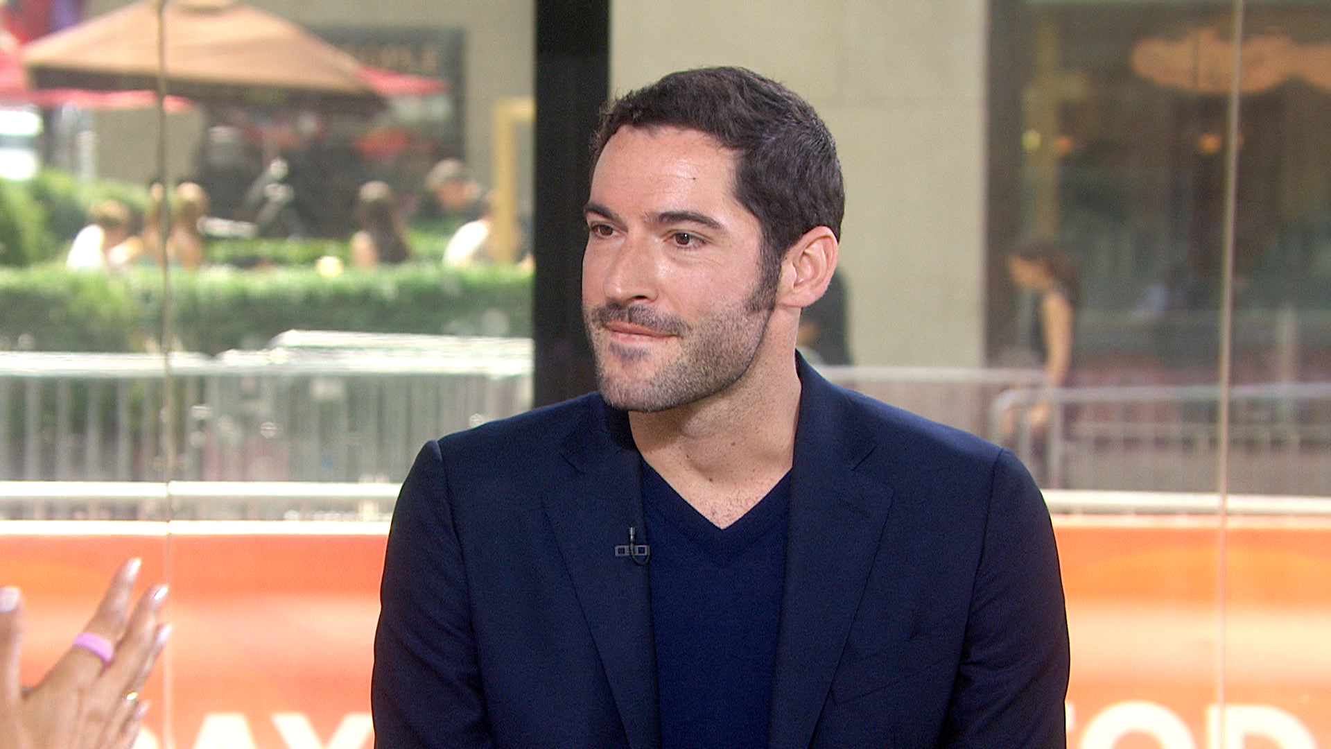 Get To Know 'rush' Star Tom Ellis - Strain Tom Ellis , HD Wallpaper & Backgrounds