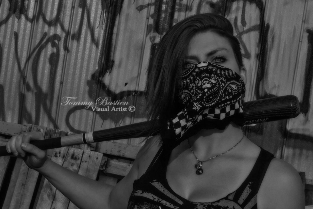 Gangsta Girl Wallpaper - Gangster Girl With Baseball Bat , HD Wallpaper & Backgrounds