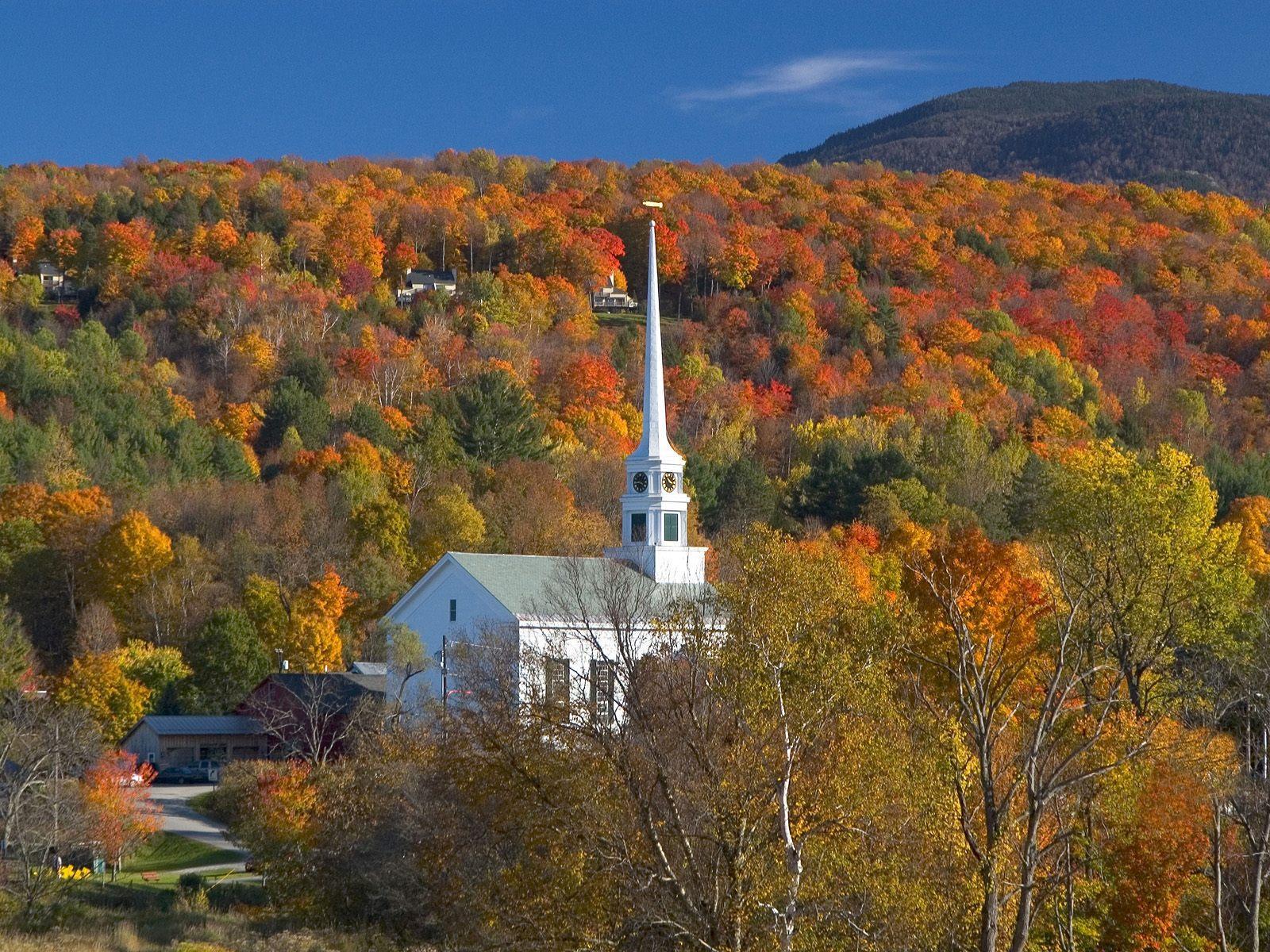 Church Of Stowe, Vermont, In Autumn - Stowe Vermont High Resolution , HD Wallpaper & Backgrounds