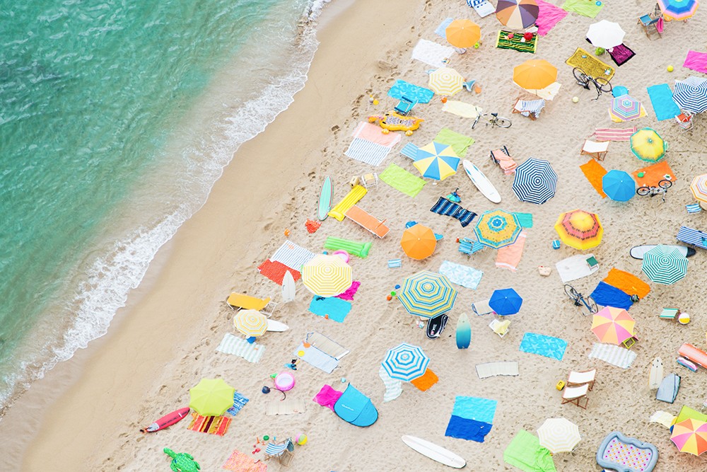 Neon Umbrellas, Barcelona - Beaches Gray Malin , HD Wallpaper & Backgrounds