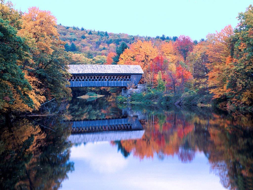 Covered Bridges - Fall Foliage New England Covered Bridge , HD Wallpaper & Backgrounds