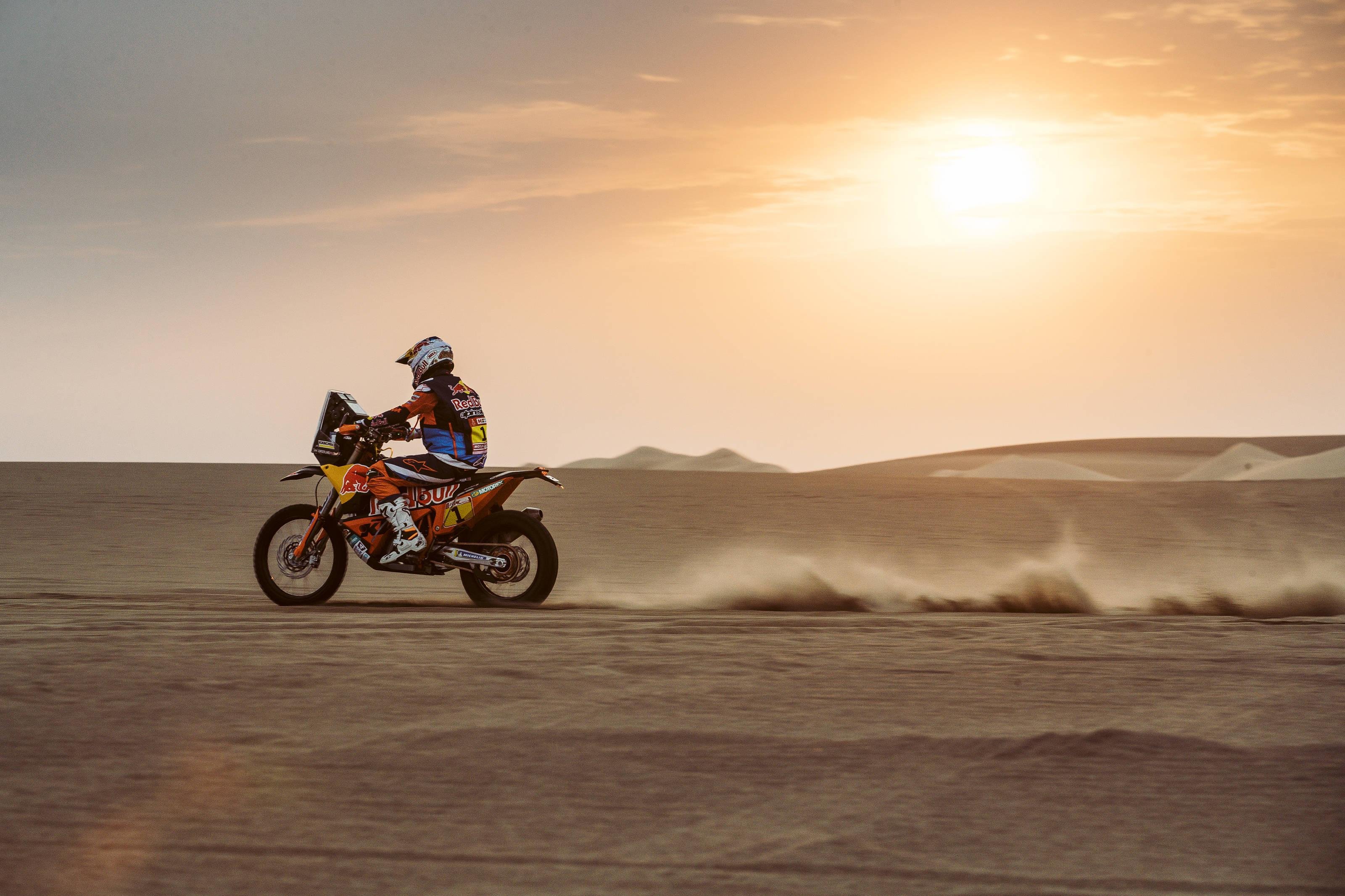 Sam Sunderland Kicks Up Some Dust - Dakar 2018 Stage 4 , HD Wallpaper & Backgrounds