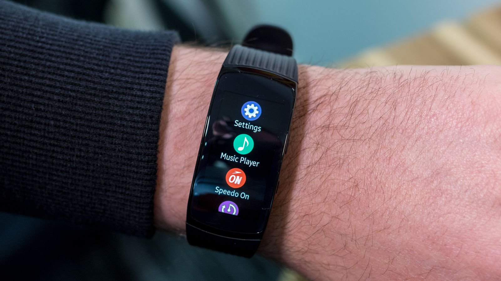 The Shape Means All The Apps Are Squeezed Into A Thin - Watch Phone , HD Wallpaper & Backgrounds