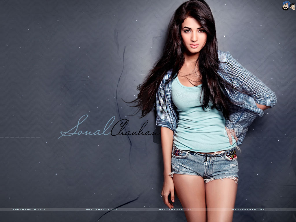 Sonal Chauhan Hd Wallpapers - Hot Pics Of Sonal Chauhan , HD Wallpaper & Backgrounds