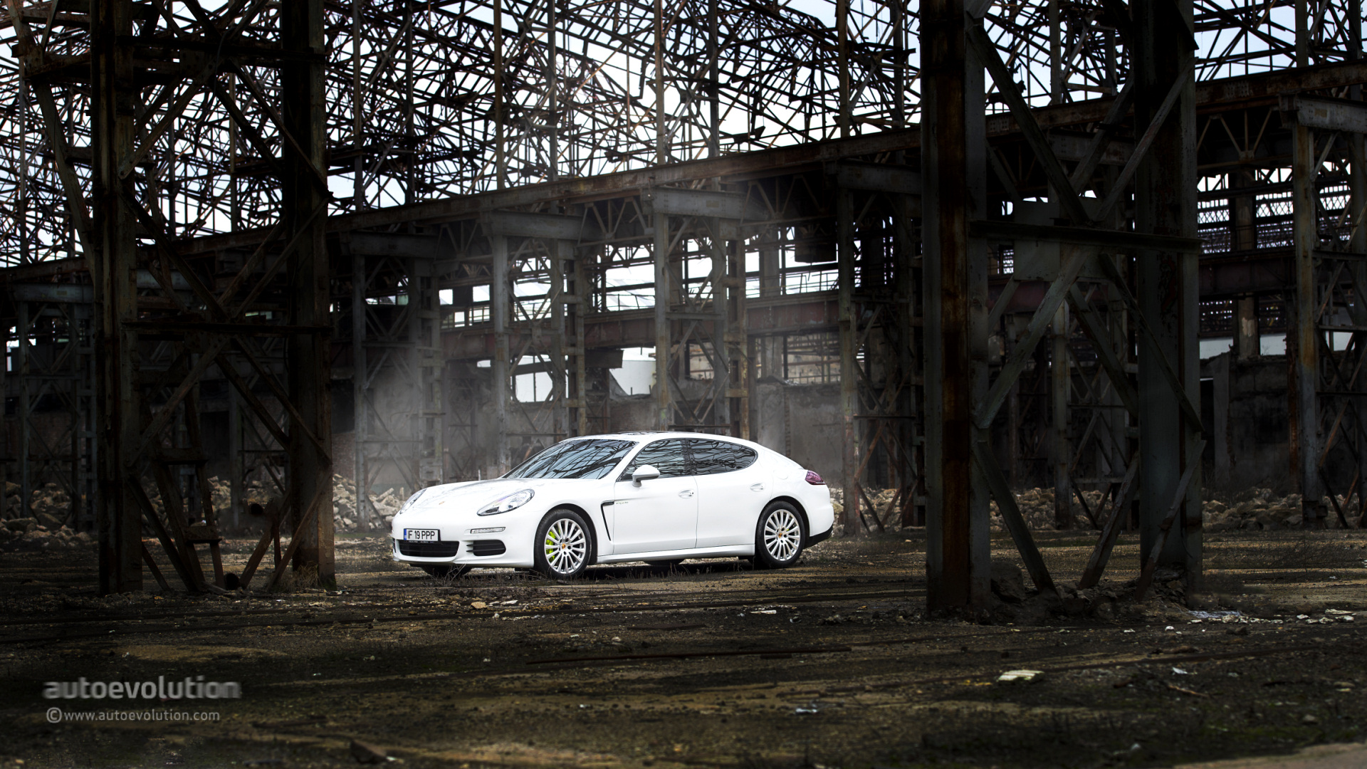Porsche Industrial , HD Wallpaper & Backgrounds