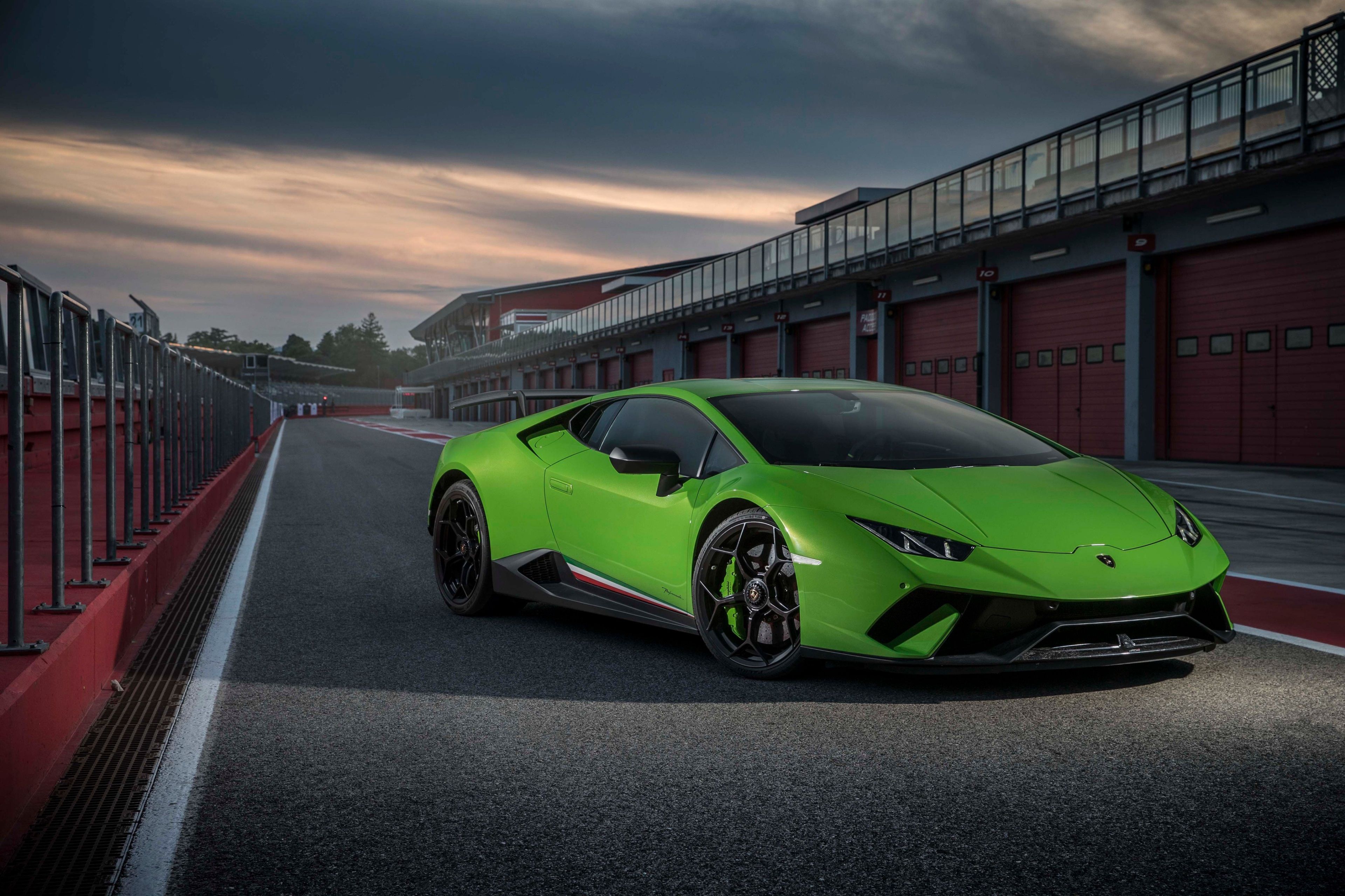 Lamborghini Huracan Performante 4k Wallpaper For Pc - Lamborghini Aventador Sv Jota , HD Wallpaper & Backgrounds