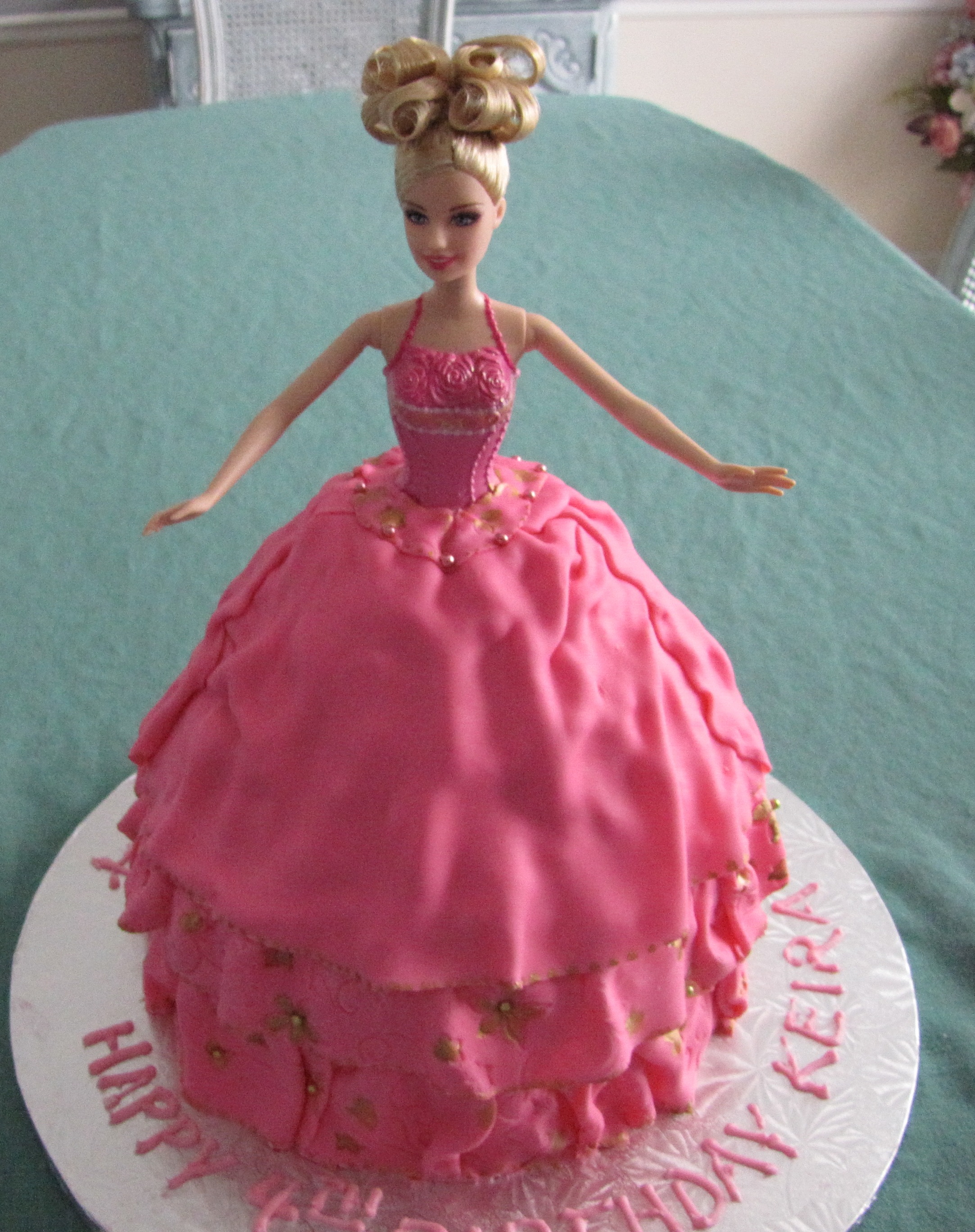 Barbie Cakes Images - Barbie Theme Cake Design , HD Wallpaper & Backgrounds