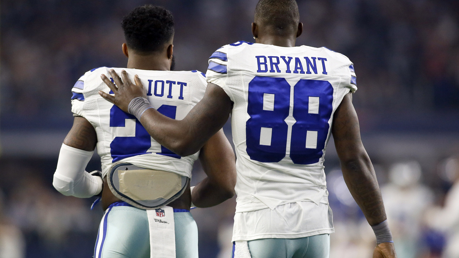 Ezekiel Elliott Wallpaper - Dez Bryant And Zeke Elliott , HD Wallpaper & Backgrounds