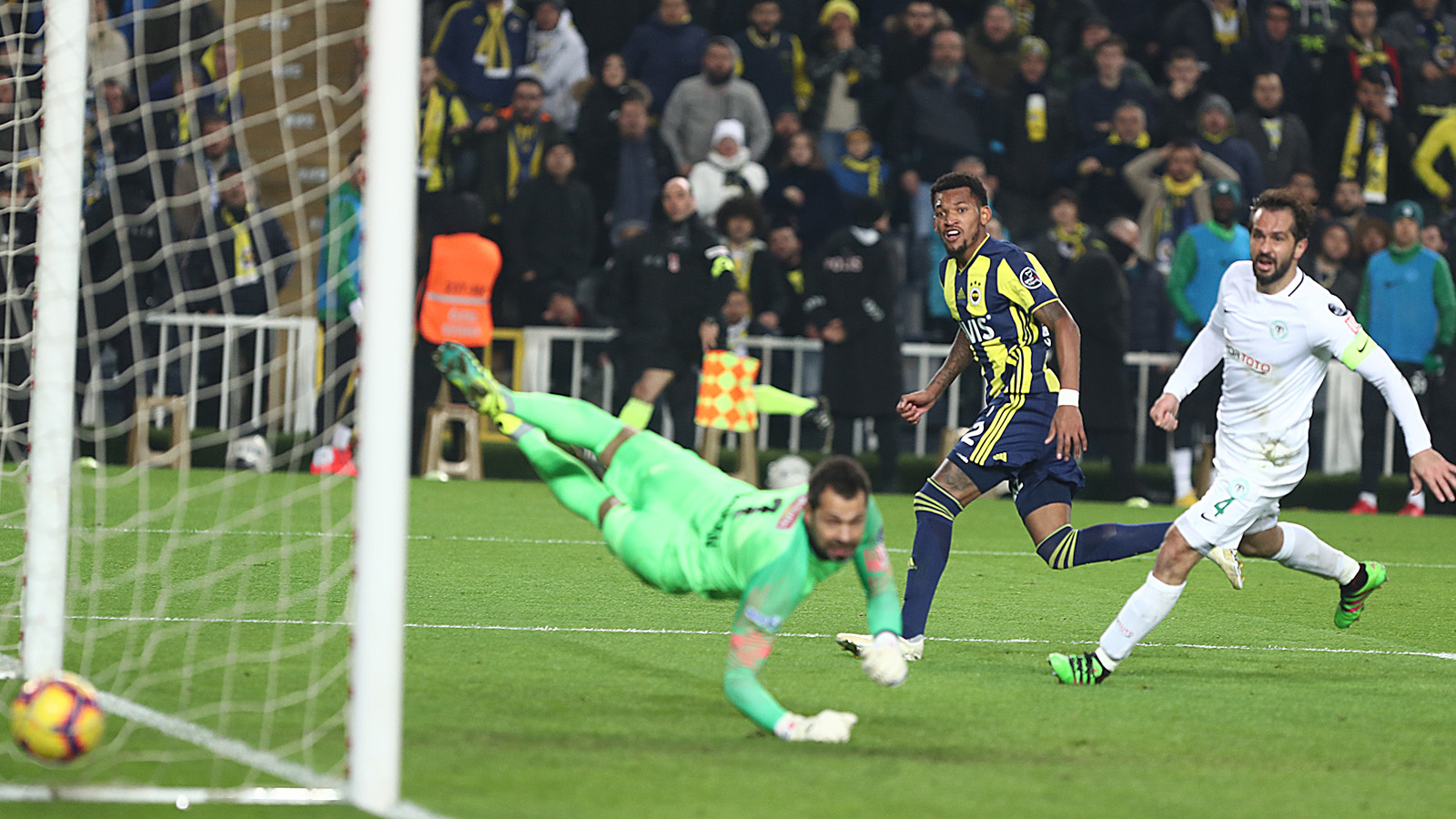 Fenerbahçemiz, Spor Toto Süper Lig Lefter Küçükandonyadis - Score A Goal , HD Wallpaper & Backgrounds