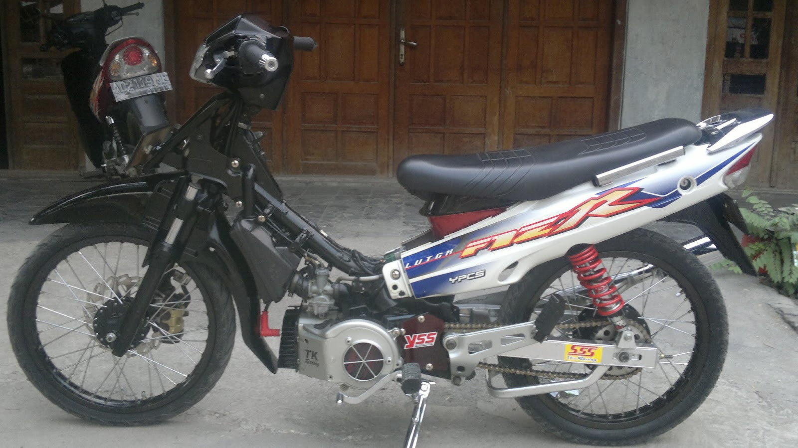 Modifikasi Motor Fiz R Warna Hitam Modifikasi Motor Fiz R