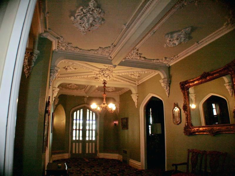 Interior Style Victorian Crown Molding Wallpaper Border - Crown Molding Styles And Designs Victorian , HD Wallpaper & Backgrounds