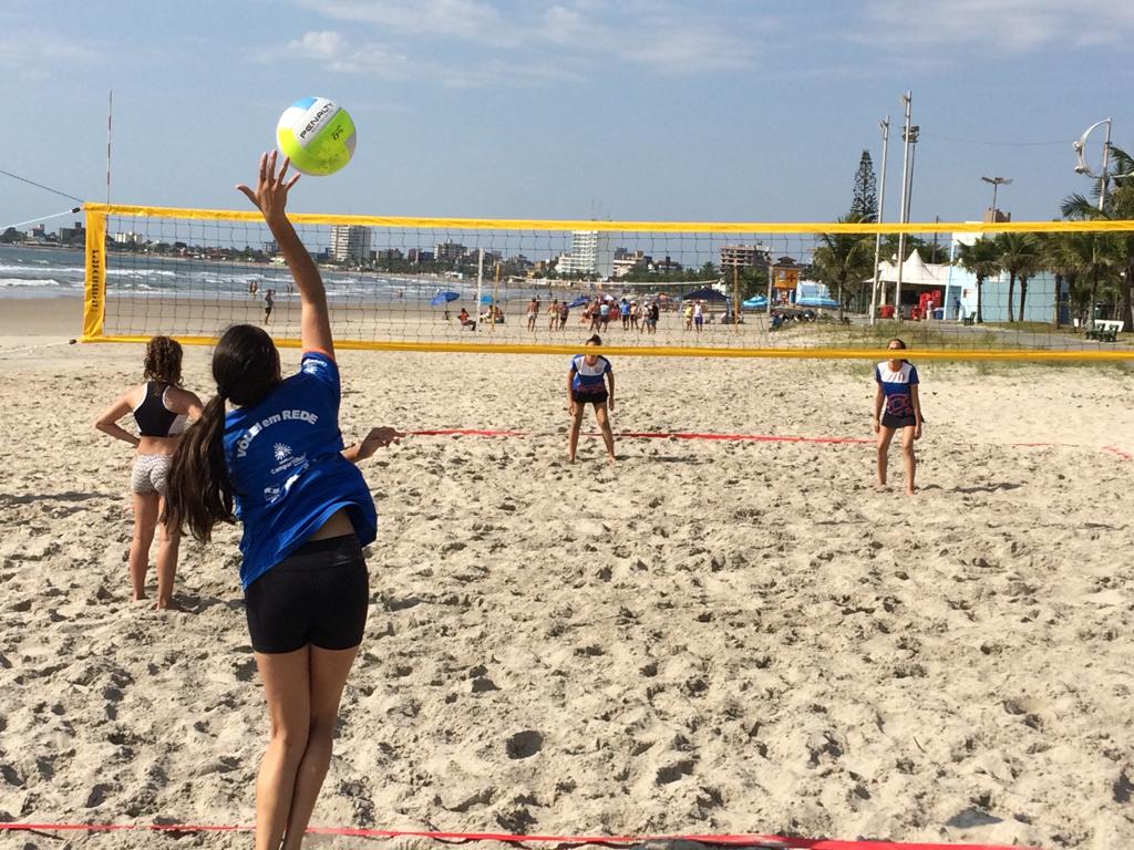 “vôlei Em Rede” Finaliza 2018 Com Campeonato Na Praia - Beach Volleyball , HD Wallpaper & Backgrounds