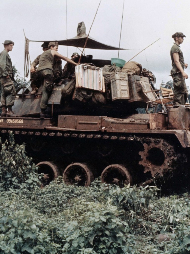Download Tanks In Spanish, Tanks In Vietnam Wallpaper - Tank , HD Wallpaper & Backgrounds