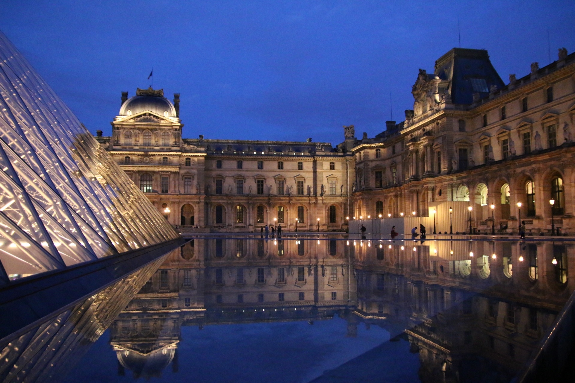 Louvre Museum - Louvre , HD Wallpaper & Backgrounds