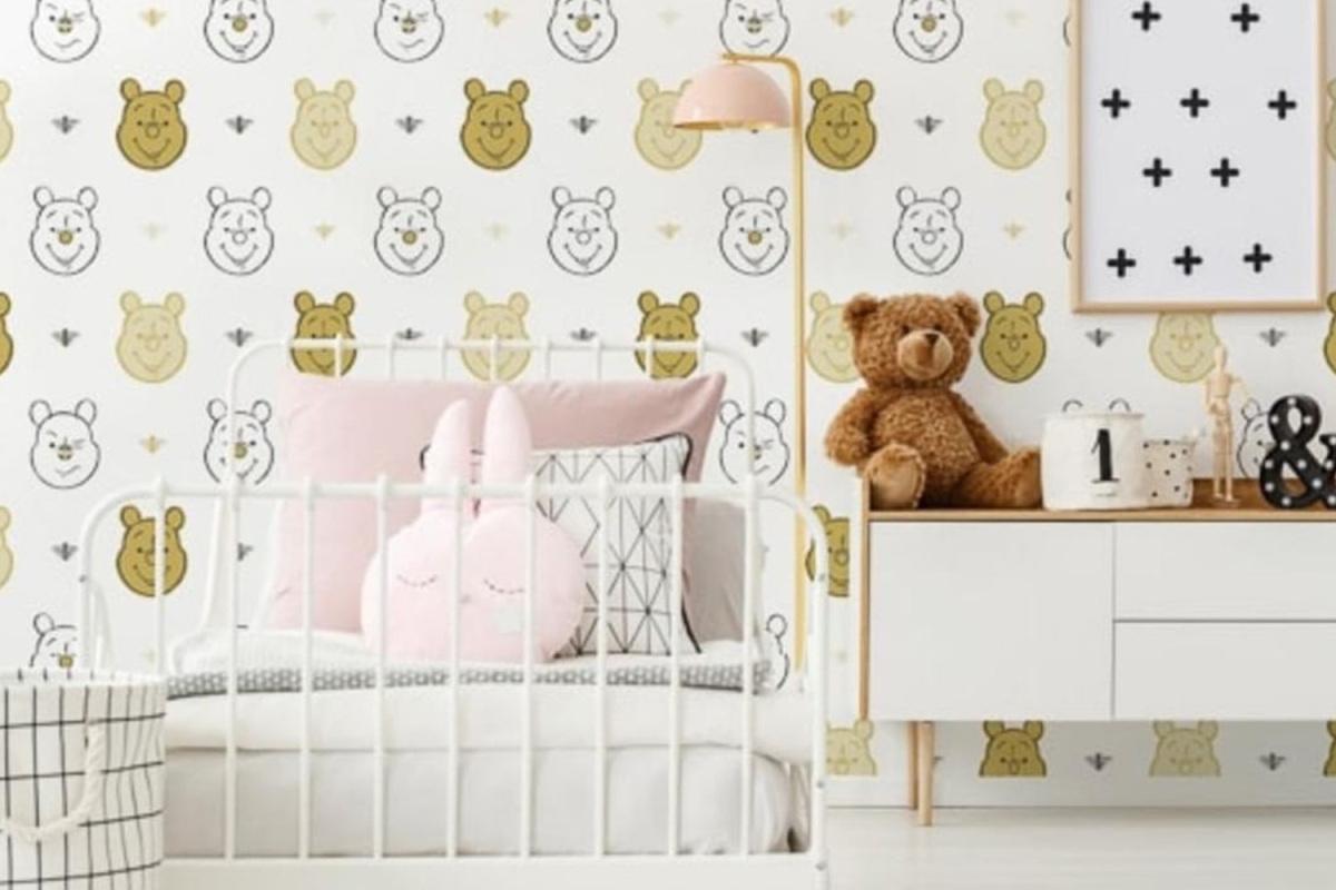 Mums Are Raving About Bampm S New Winnie The Pooh Wallpaper - Wall , HD Wallpaper & Backgrounds