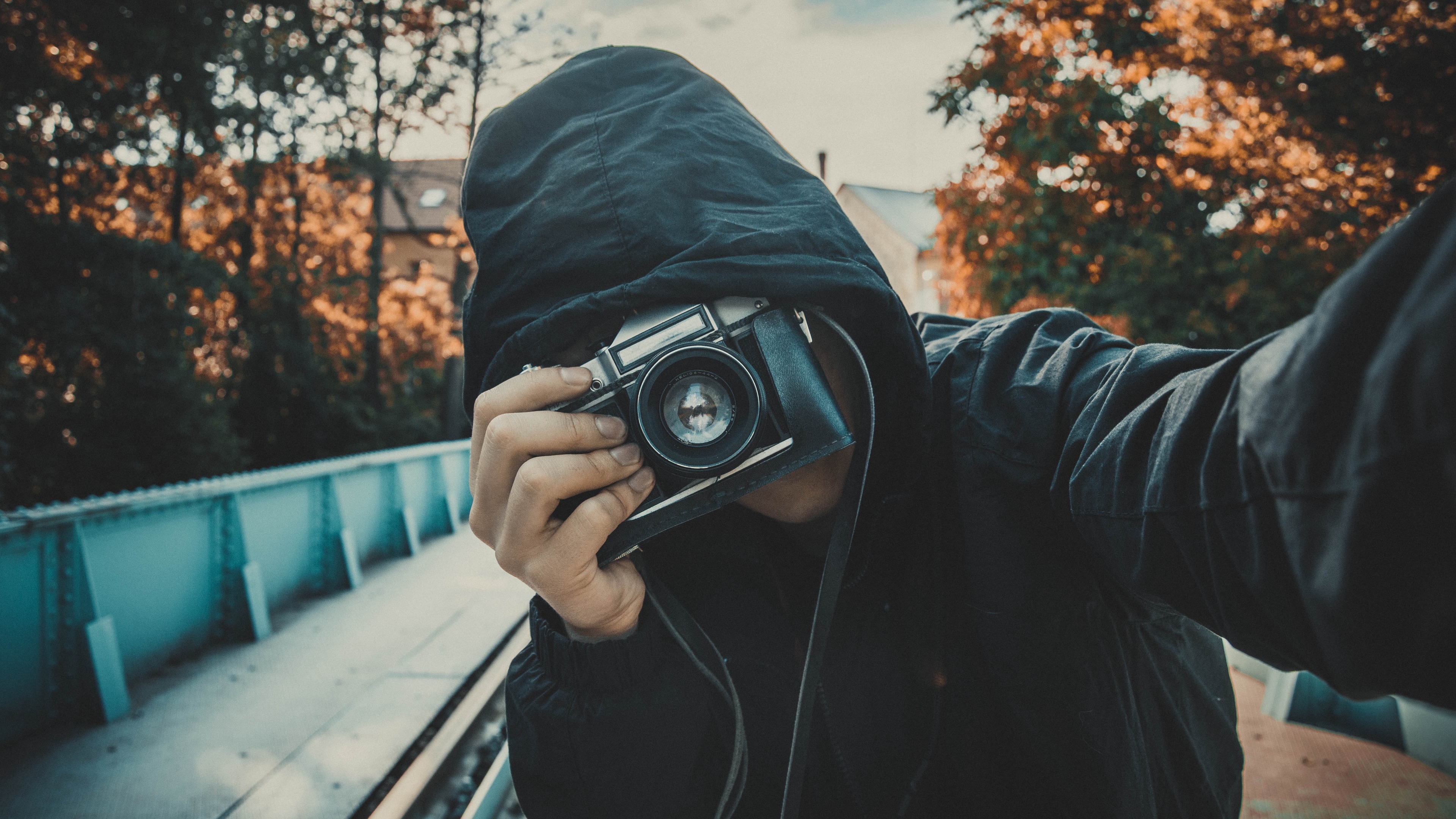 Wallpaper Photographer, Camera, Selfie, Hood, Lens, - Hidden Face , HD Wallpaper & Backgrounds