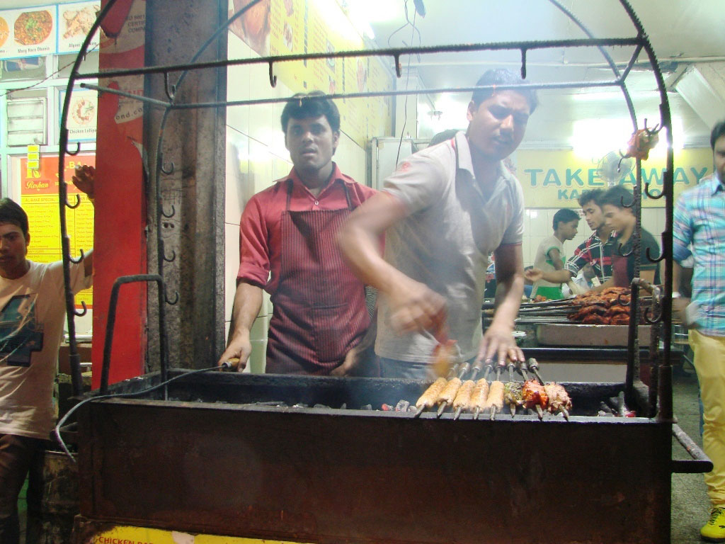 Kebabs Cooking At The Kebab Shop In Jaipur - Street Food , HD Wallpaper & Backgrounds