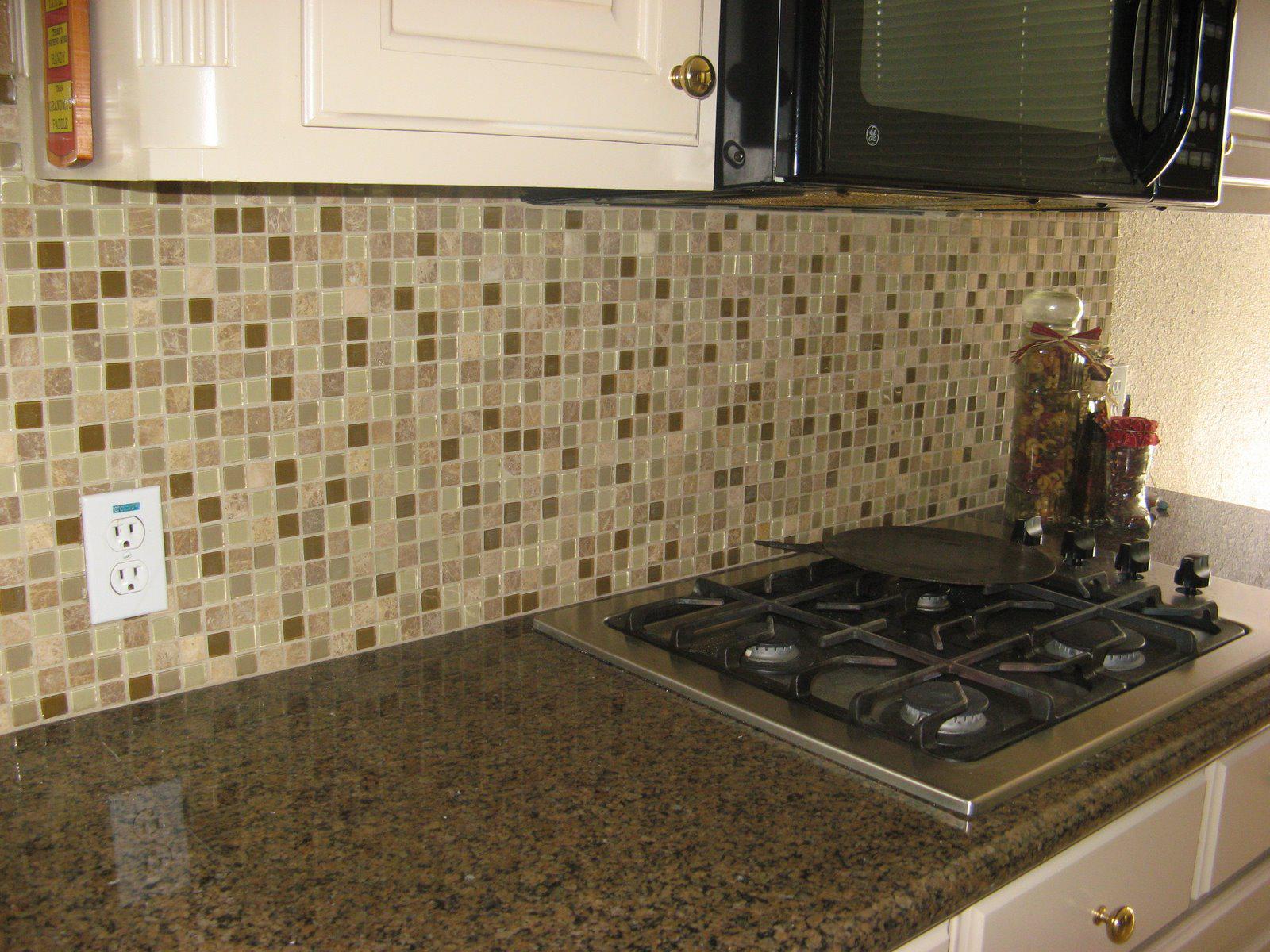 Lowes Wallpaper - Kitchen Backsplash Small Tiles , HD Wallpaper & Backgrounds