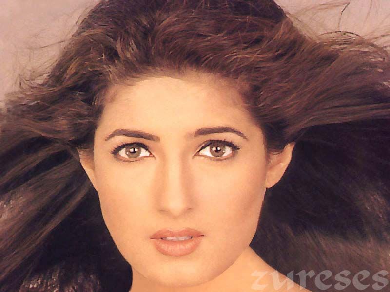 Twinklek01 Twinkle Khanna, Twinkle Twinkle, Wallpaper - Girl , HD Wallpaper & Backgrounds