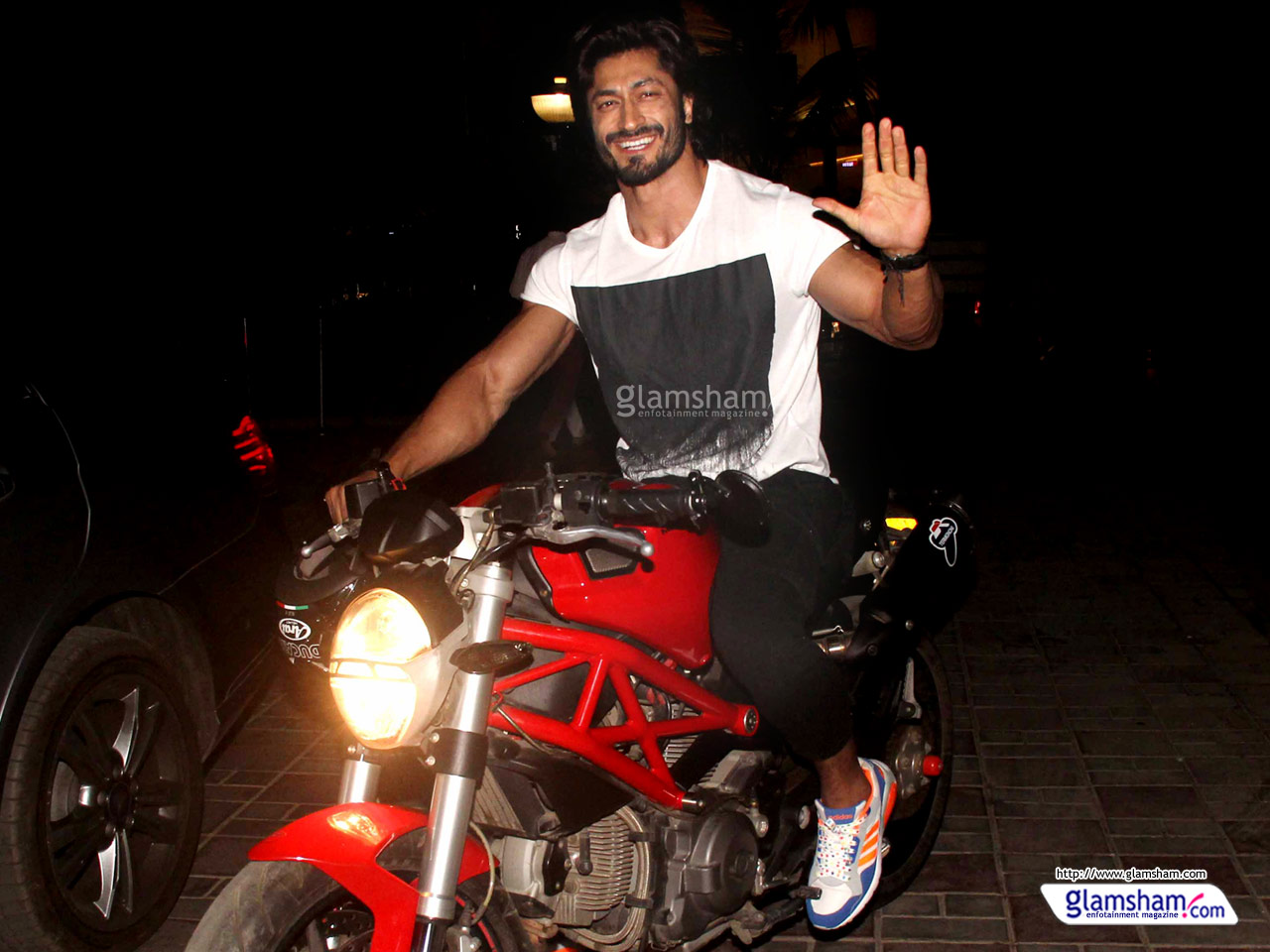 Vidyut Jamwal - Vidyut Jamwal With Ducati , HD Wallpaper & Backgrounds