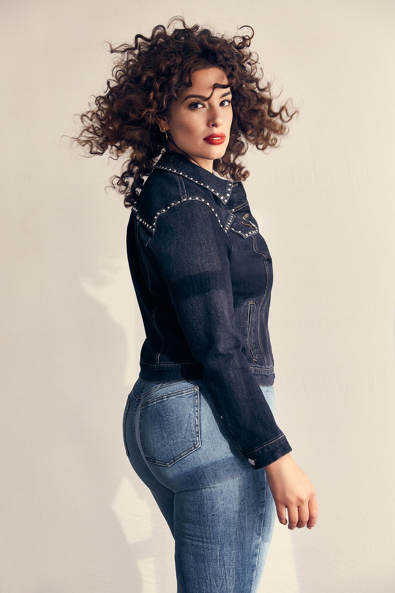 Ashley Graham's Sexy New Denim Collection Is Here - Ashley Graham Denim , HD Wallpaper & Backgrounds