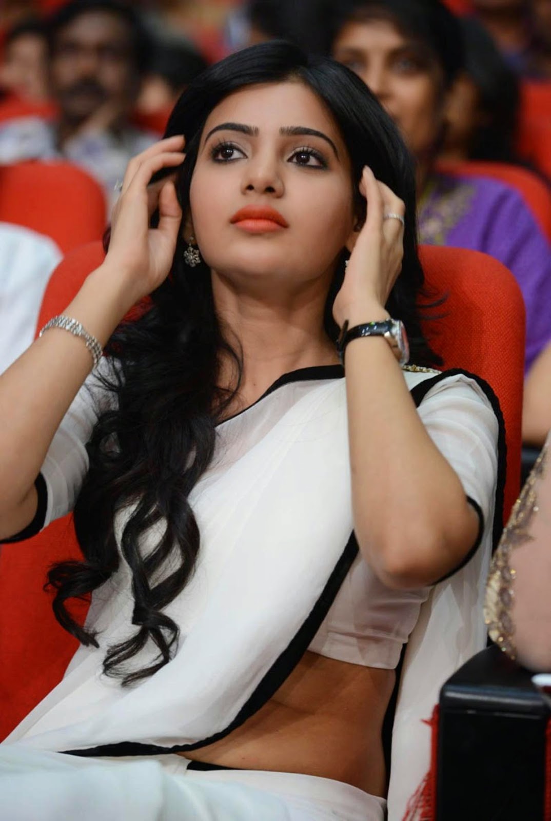Samantha Hd Wallpapers In Saree - Samantha Hot In White Saree , HD Wallpaper & Backgrounds